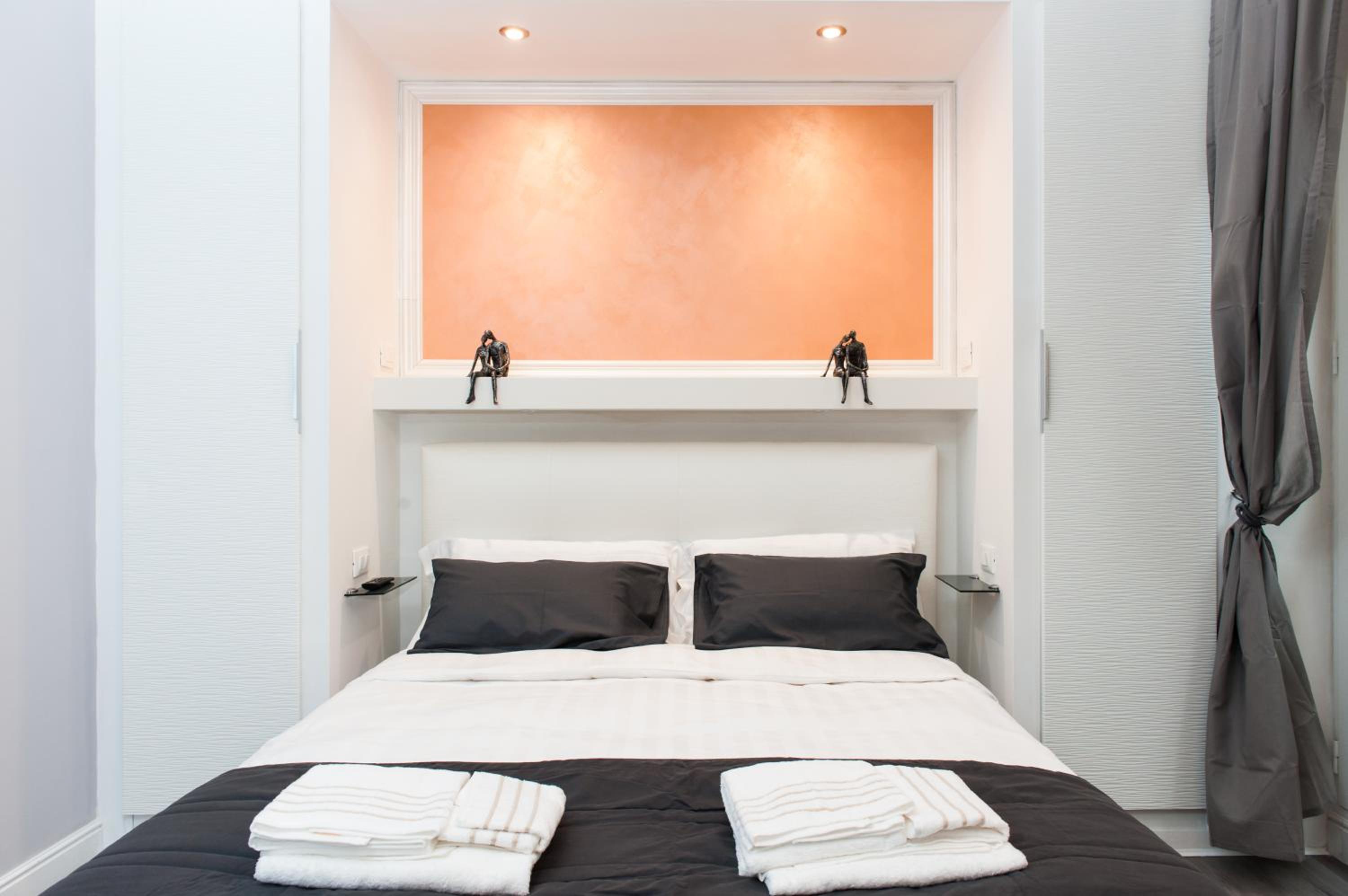 Double Room with Patio photo 1