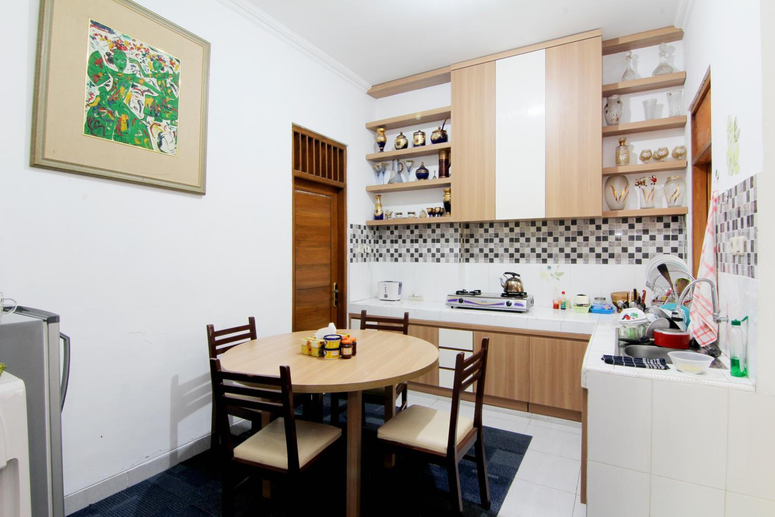 Family Room - Photo 24