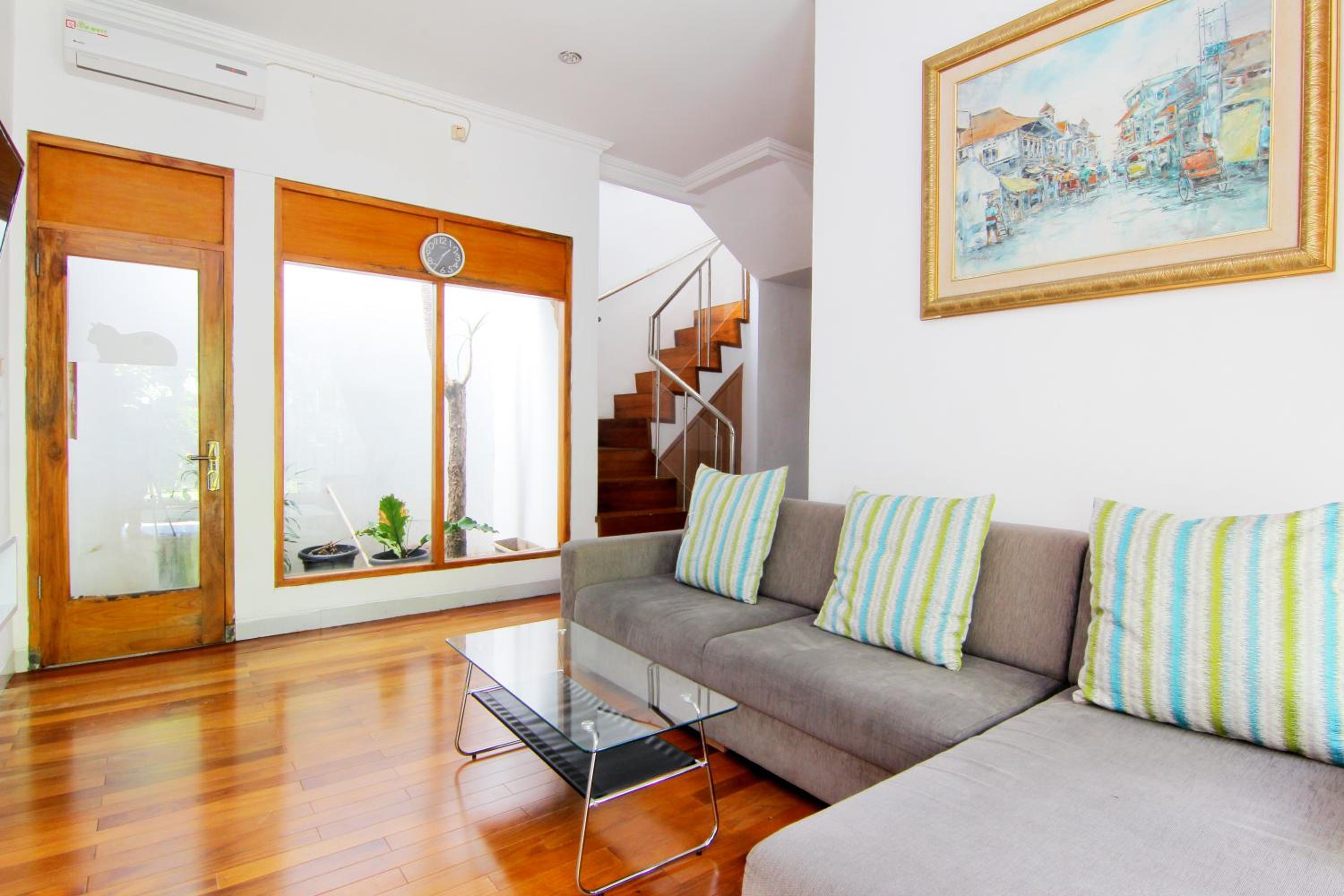 Family Room - Photo 19