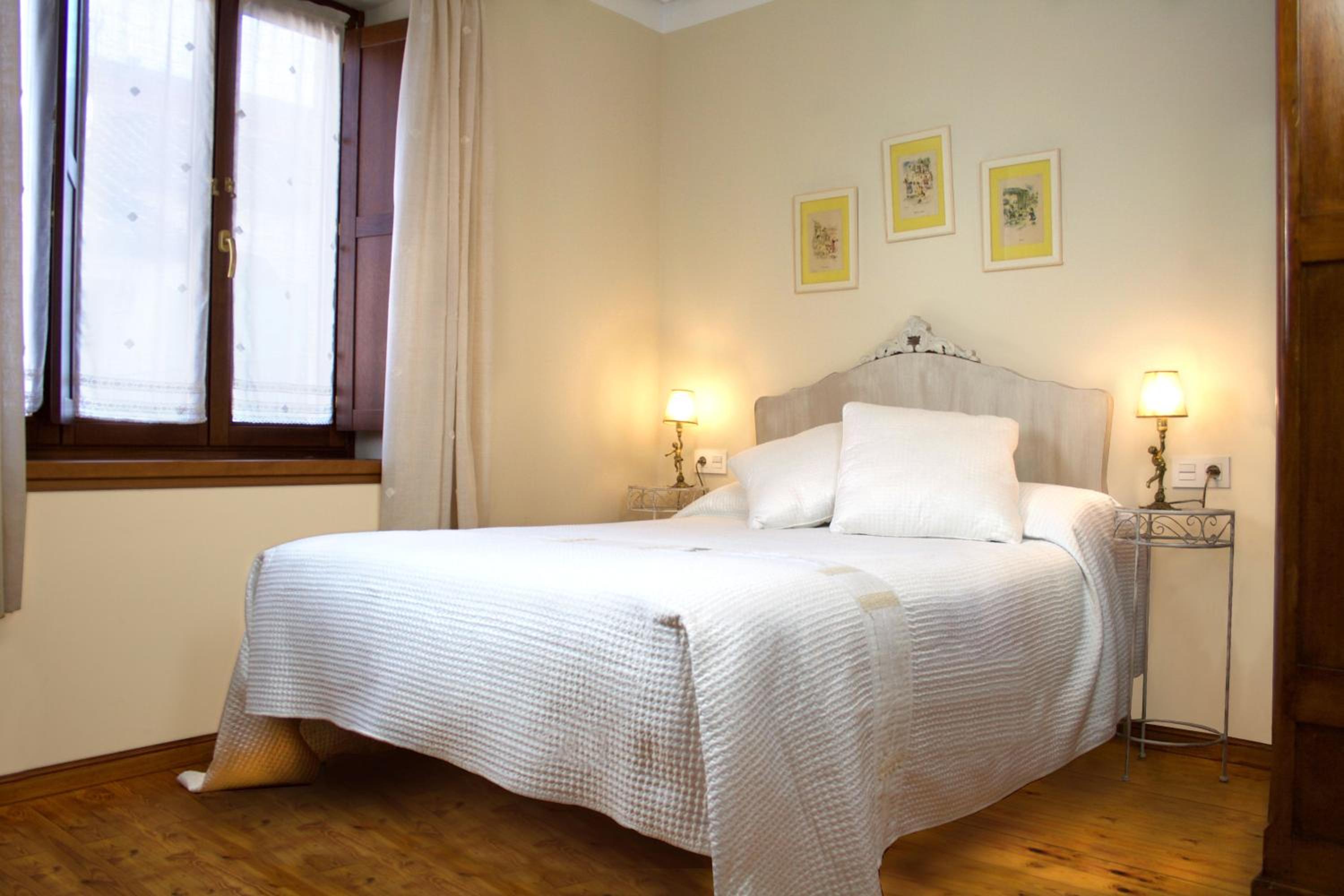Standard Double Room - Photo 3