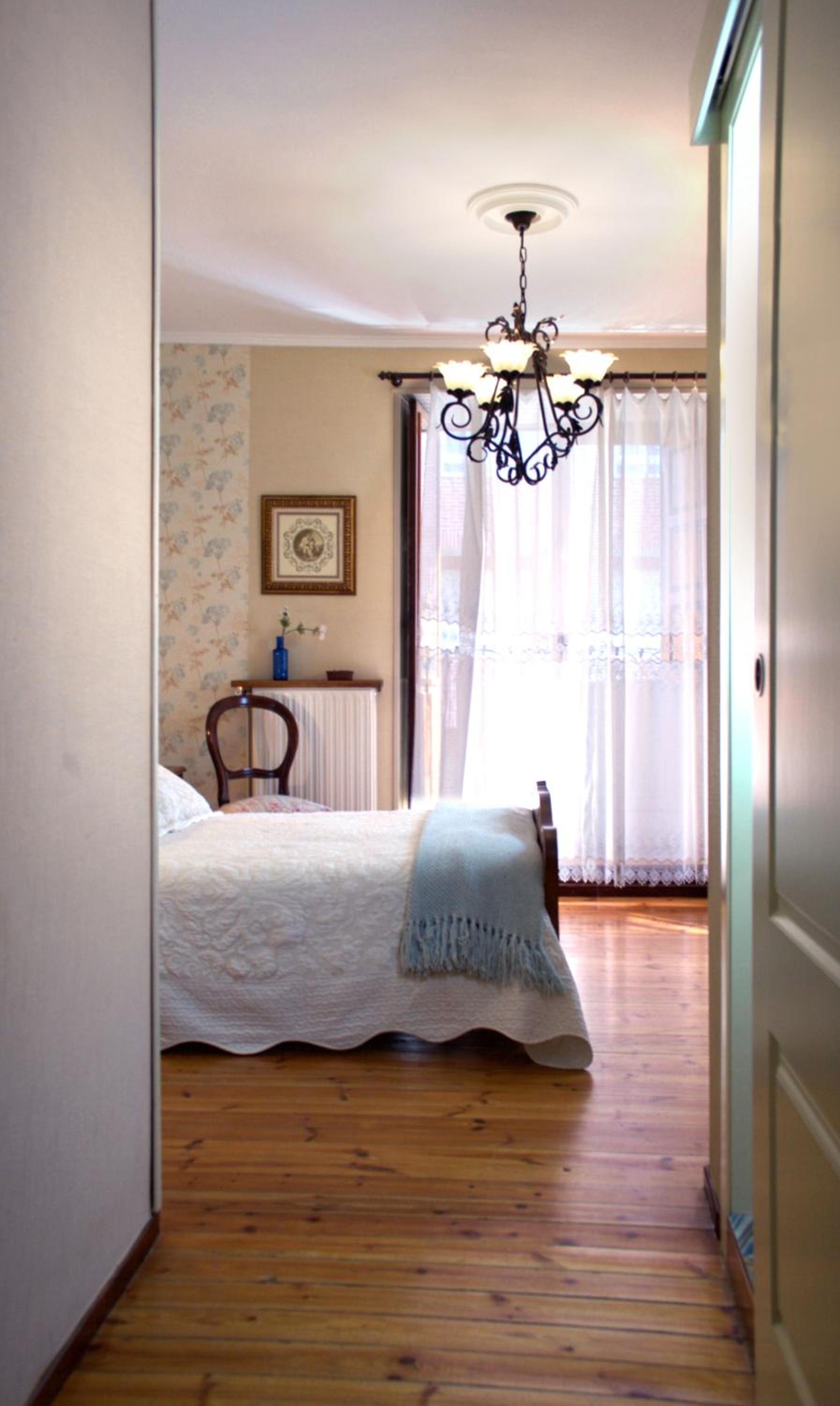 Standard Double Room - Photo 2