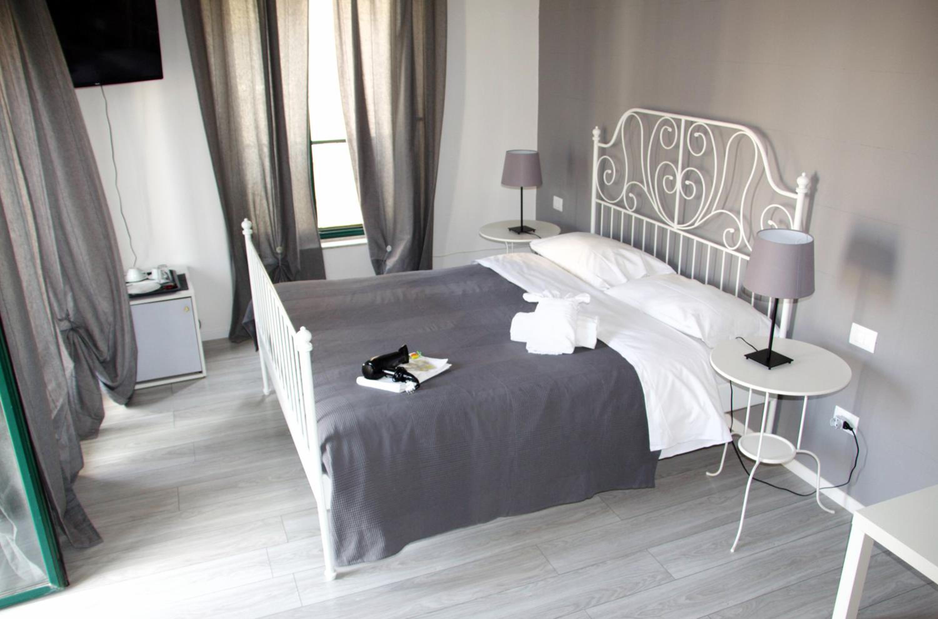 Double Room - Photo 1
