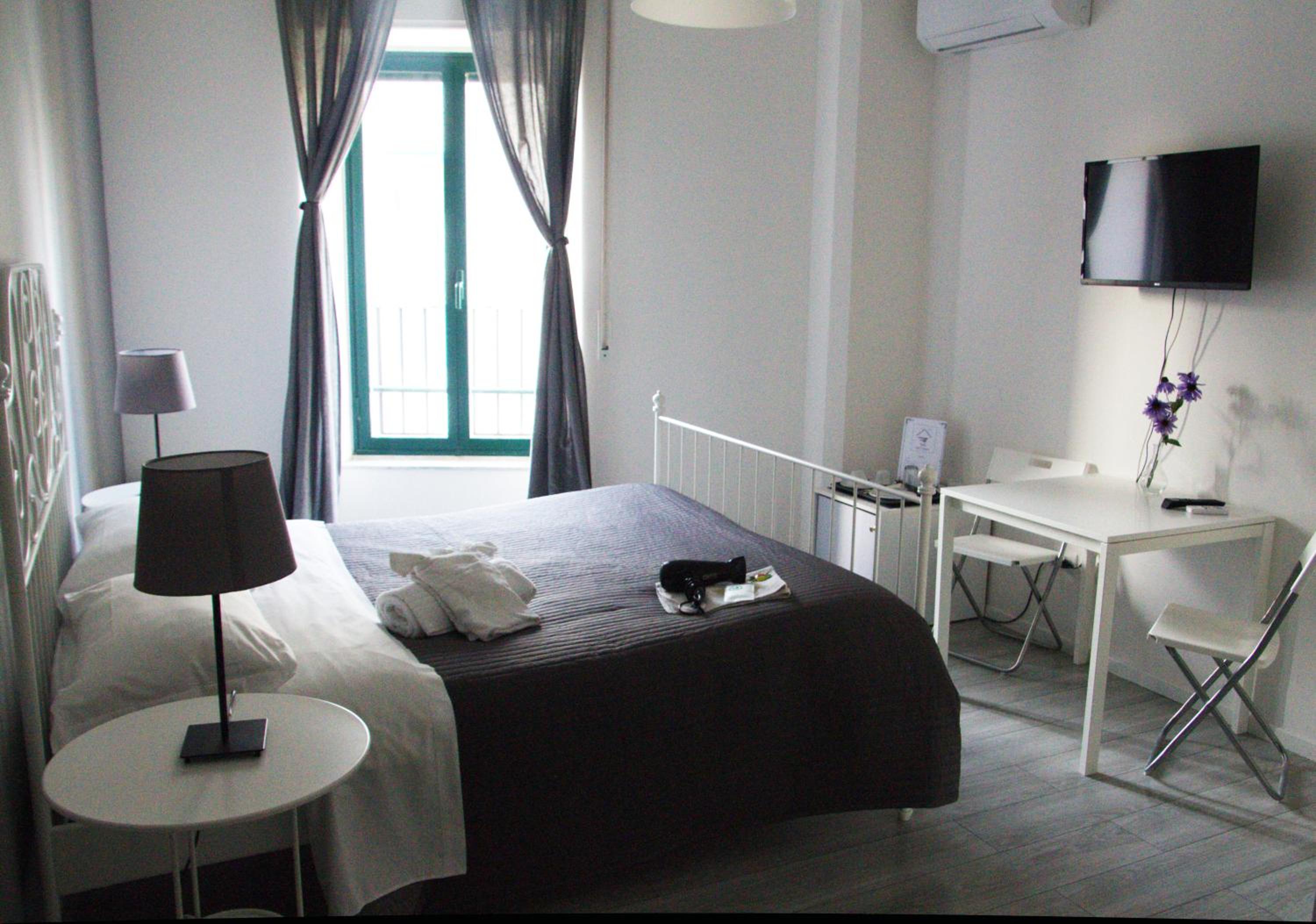 Double Room - Photo 24