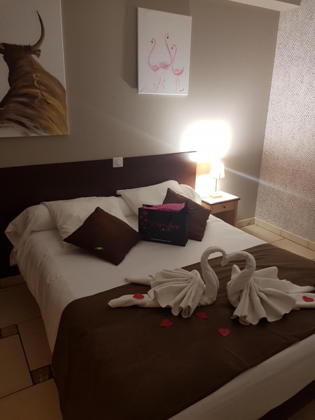 Double or Twin Room - Photo 4
