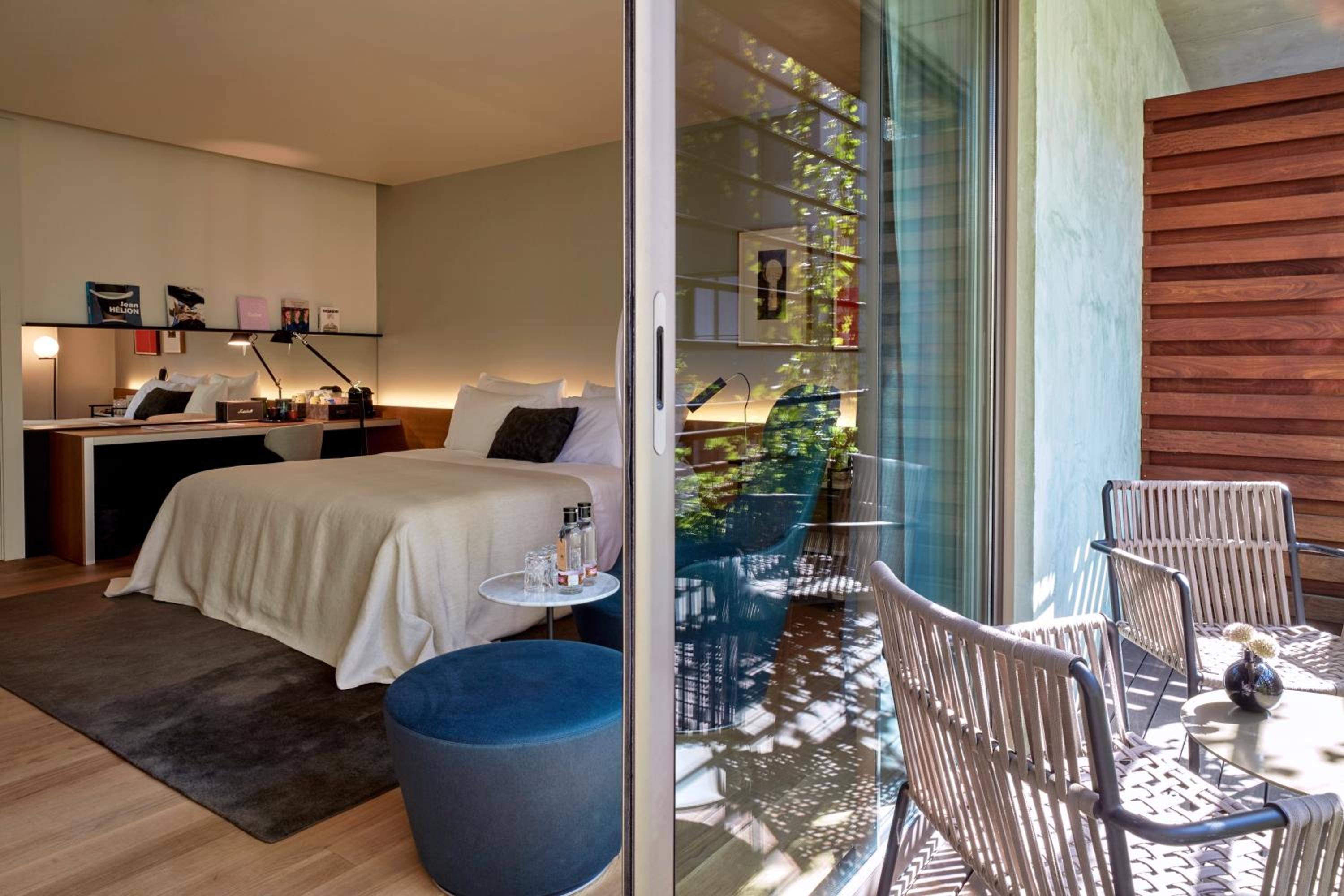 Double or Twin Room thumbnail 5