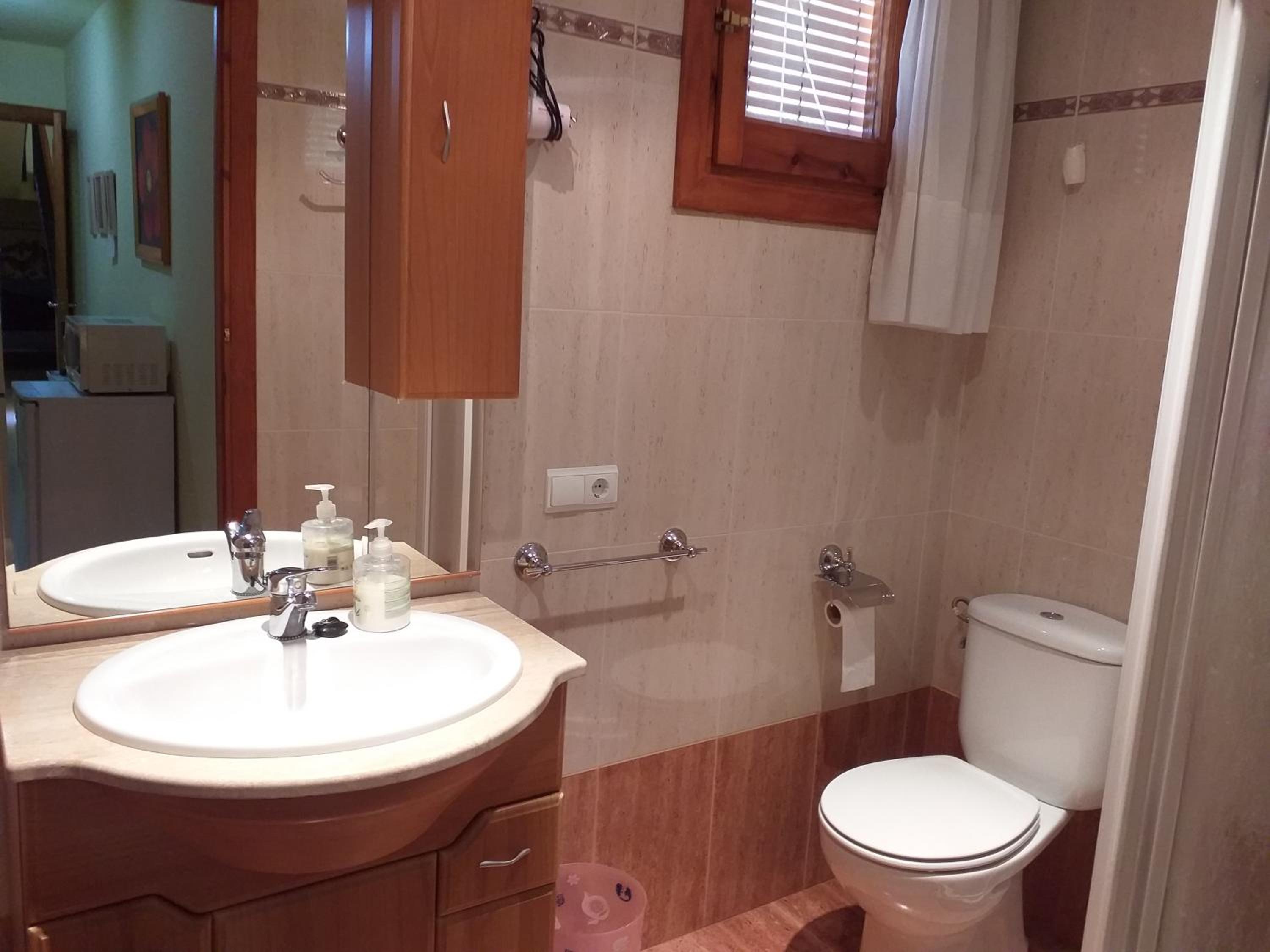 Standard Double Room With Fan - Photo 15