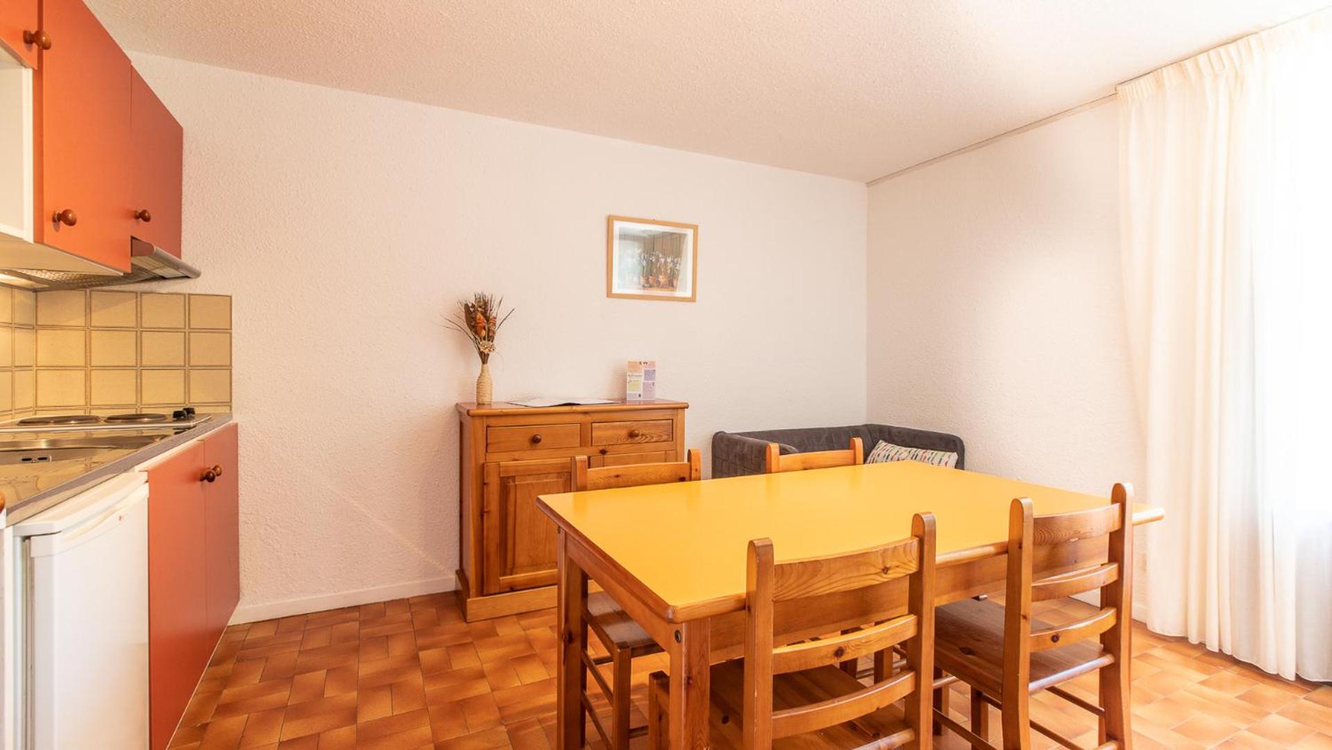 Two-Bedroom Apartment (4 Adults) - Photo 7