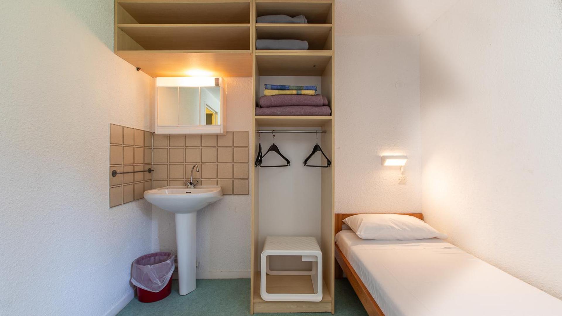 Two-Bedroom Apartment (4 Adults) - Photo 4