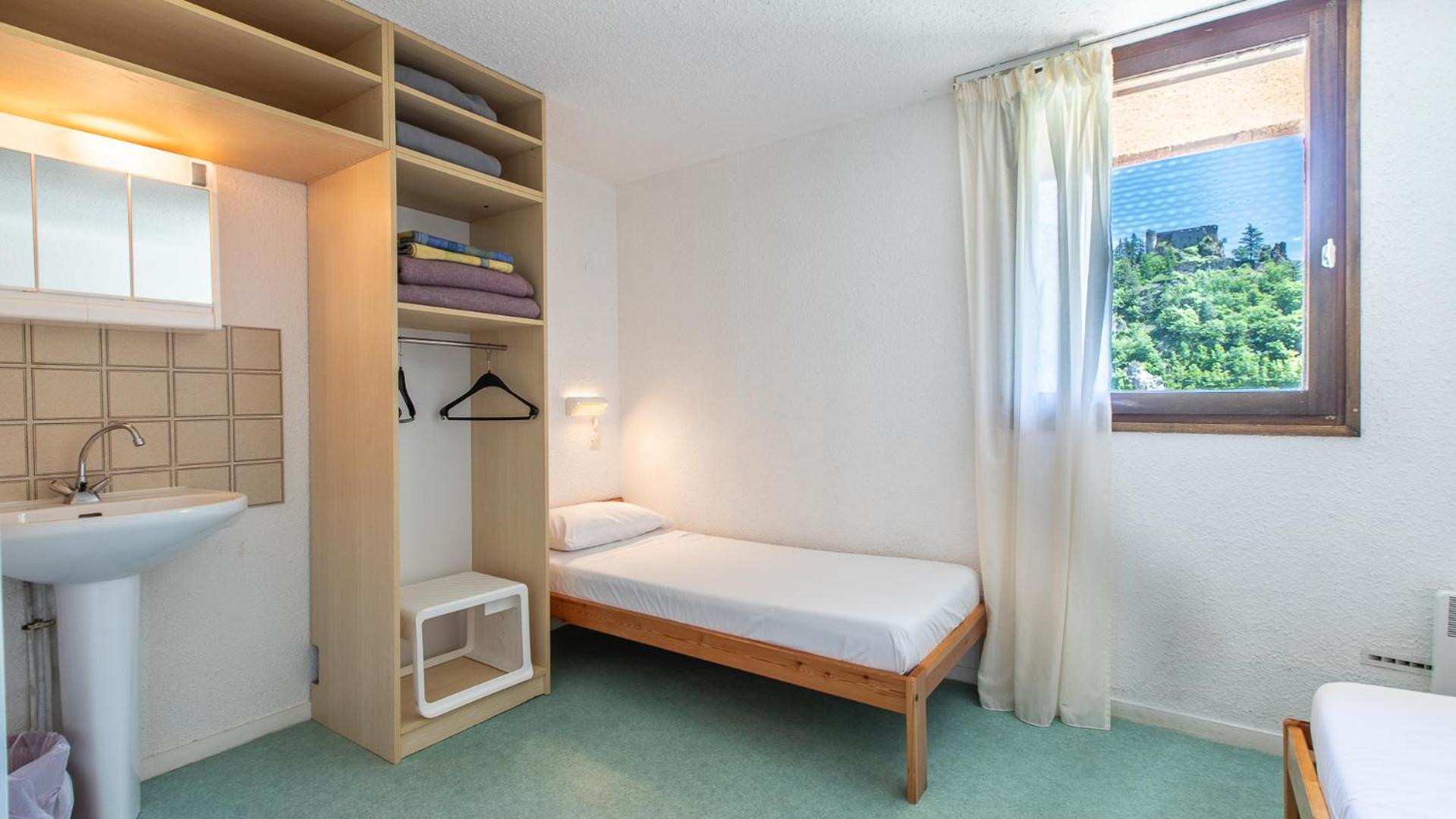 Two-Bedroom Apartment (4 Adults) - Photo 3
