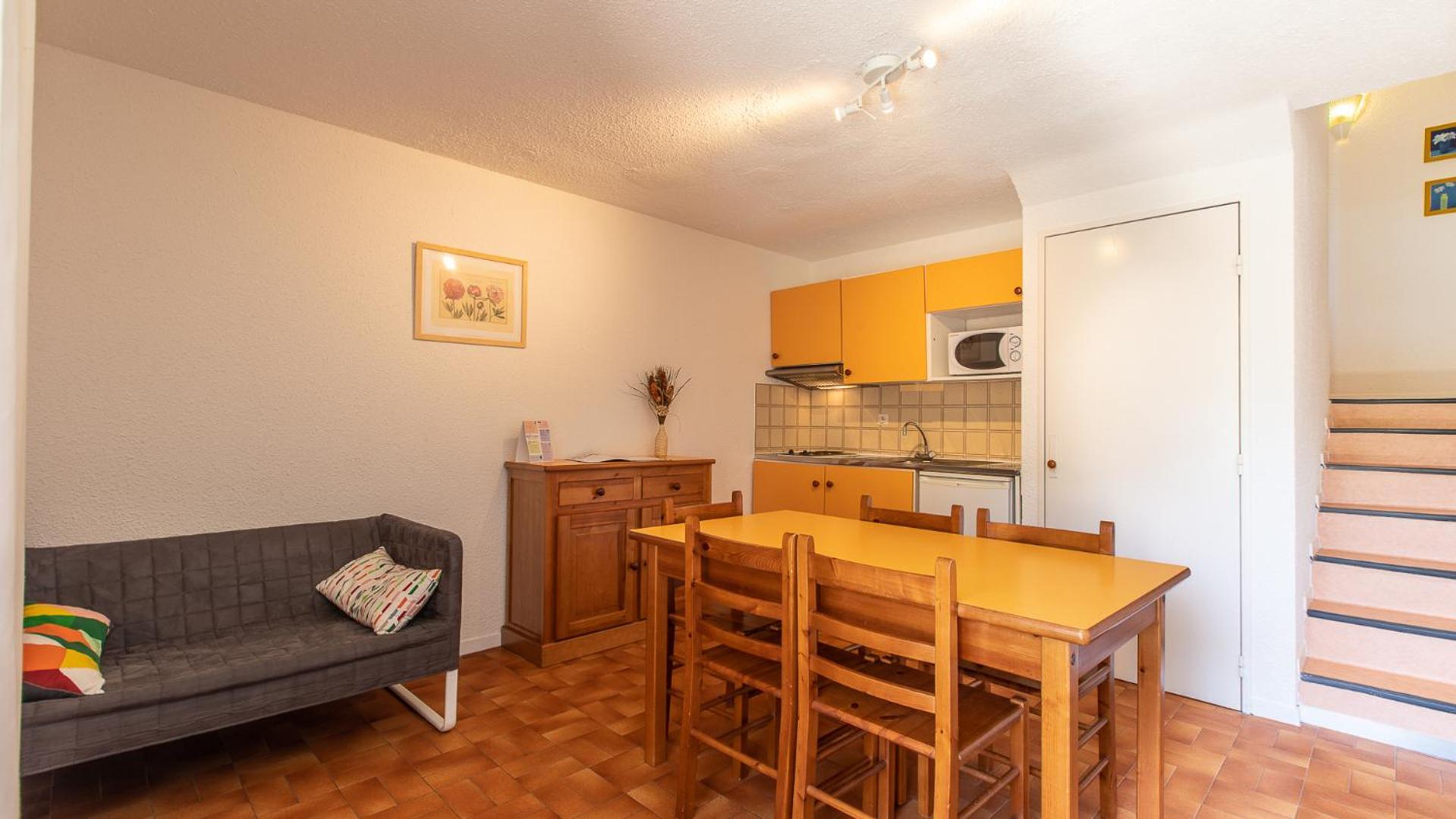 Two-Bedroom Apartment (5 Adults) - Photo 6