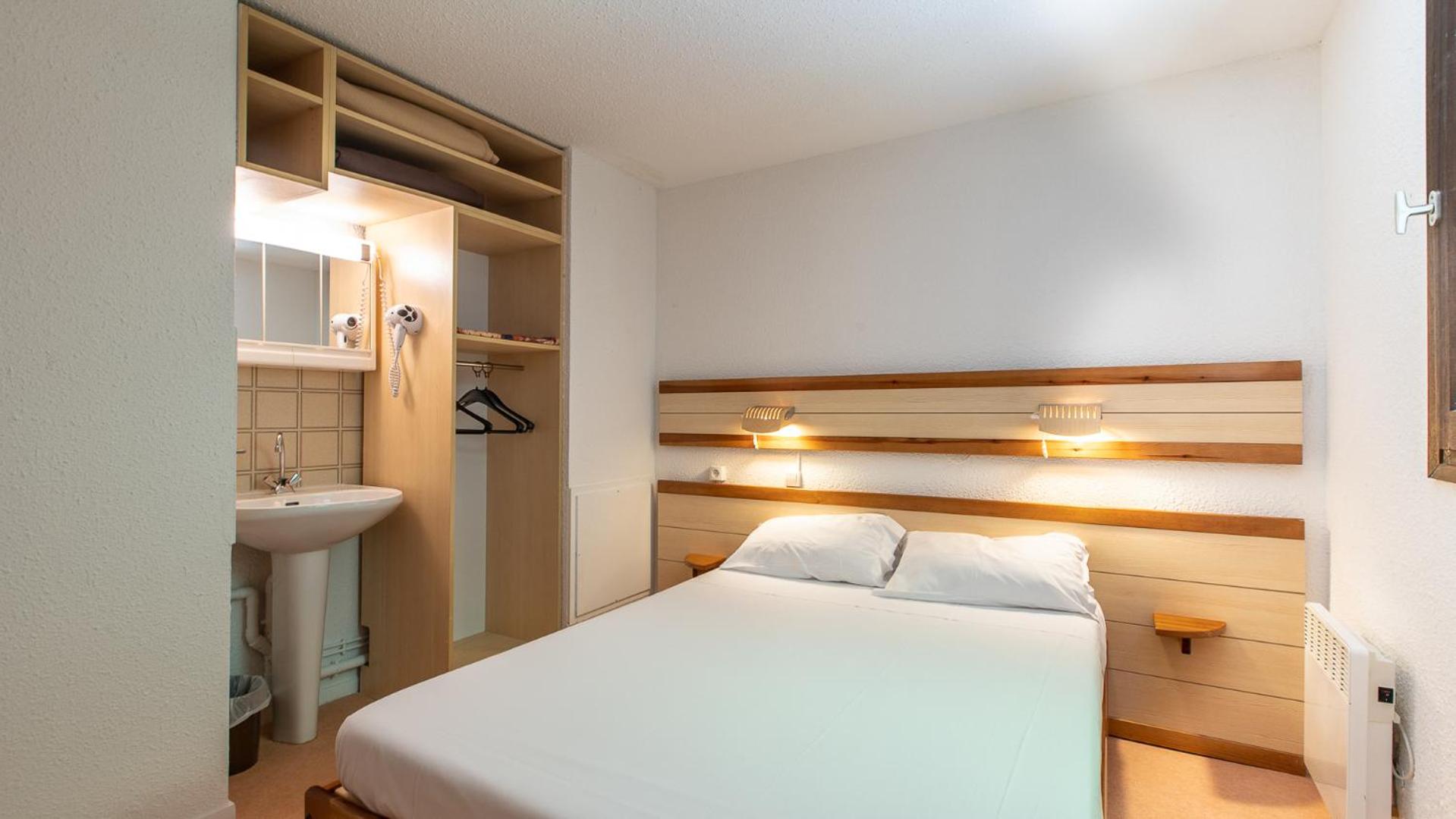 Two-Bedroom Apartment (5 Adults) - Photo 1