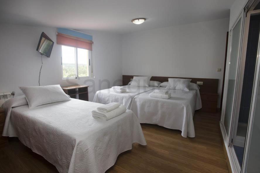 Double Room with Extra Bed photo 2