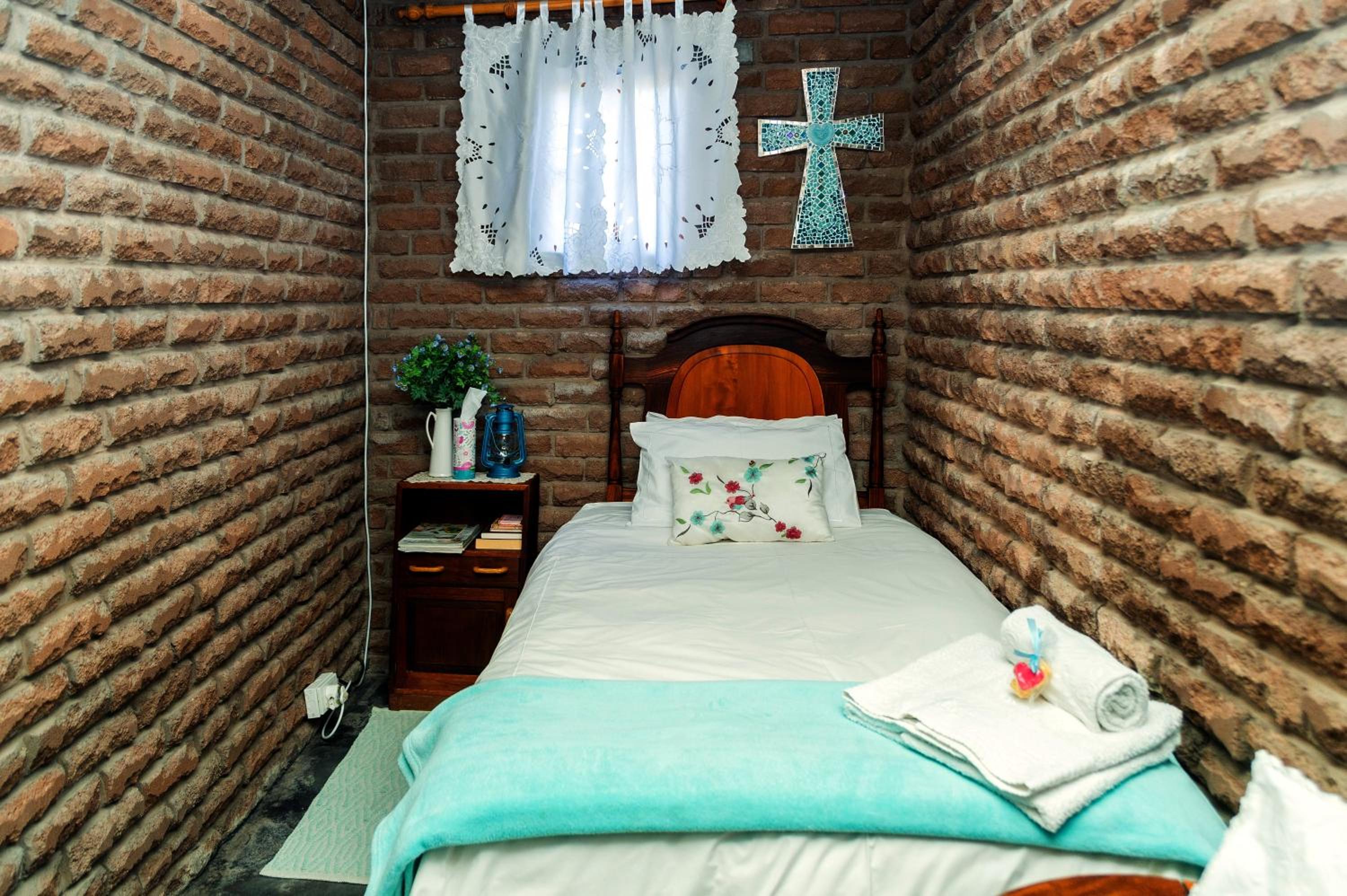 Family Room with Private Bathroom - Photo 21
