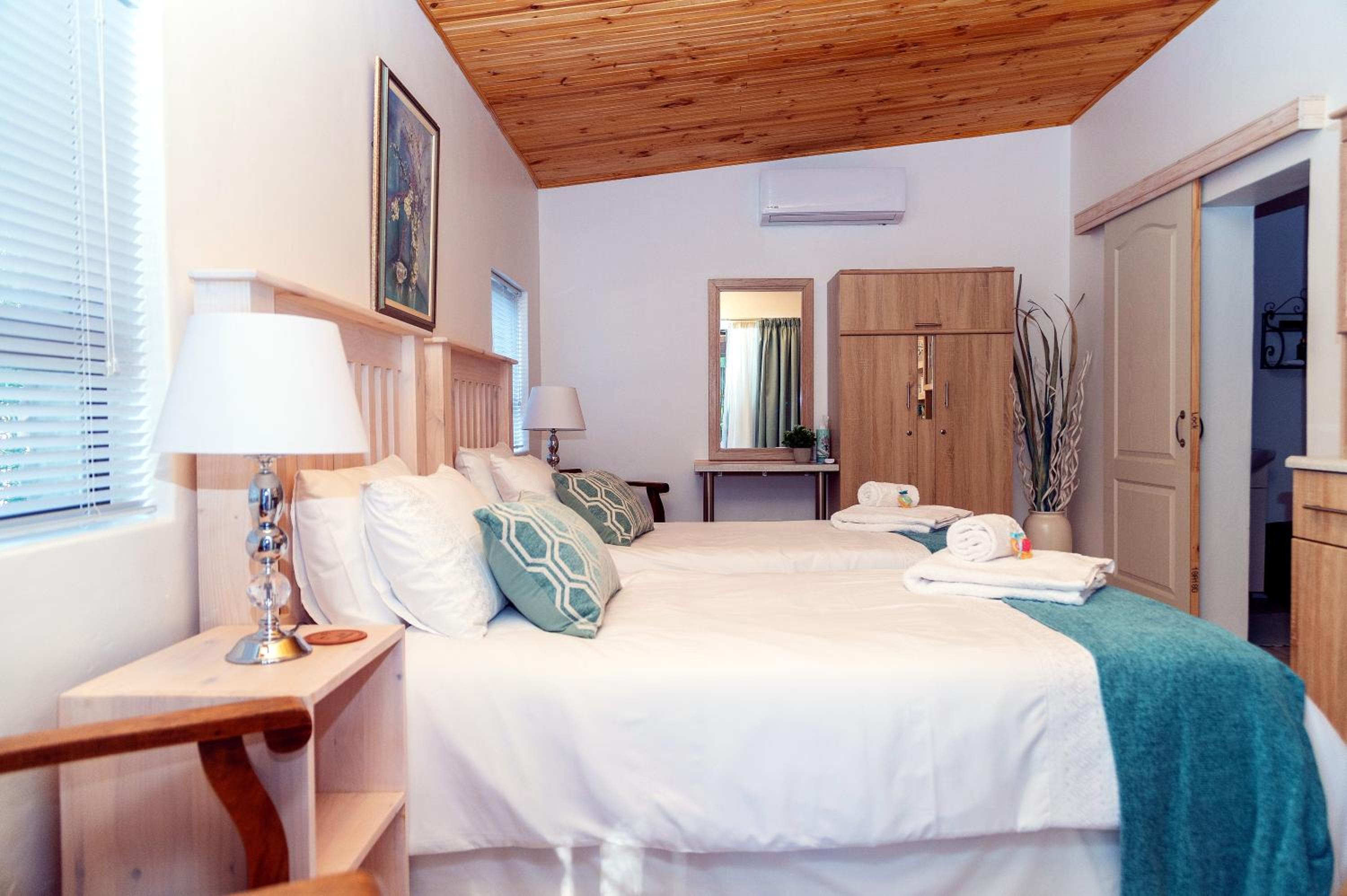 Deluxe Double or Twin Room - Photo 18