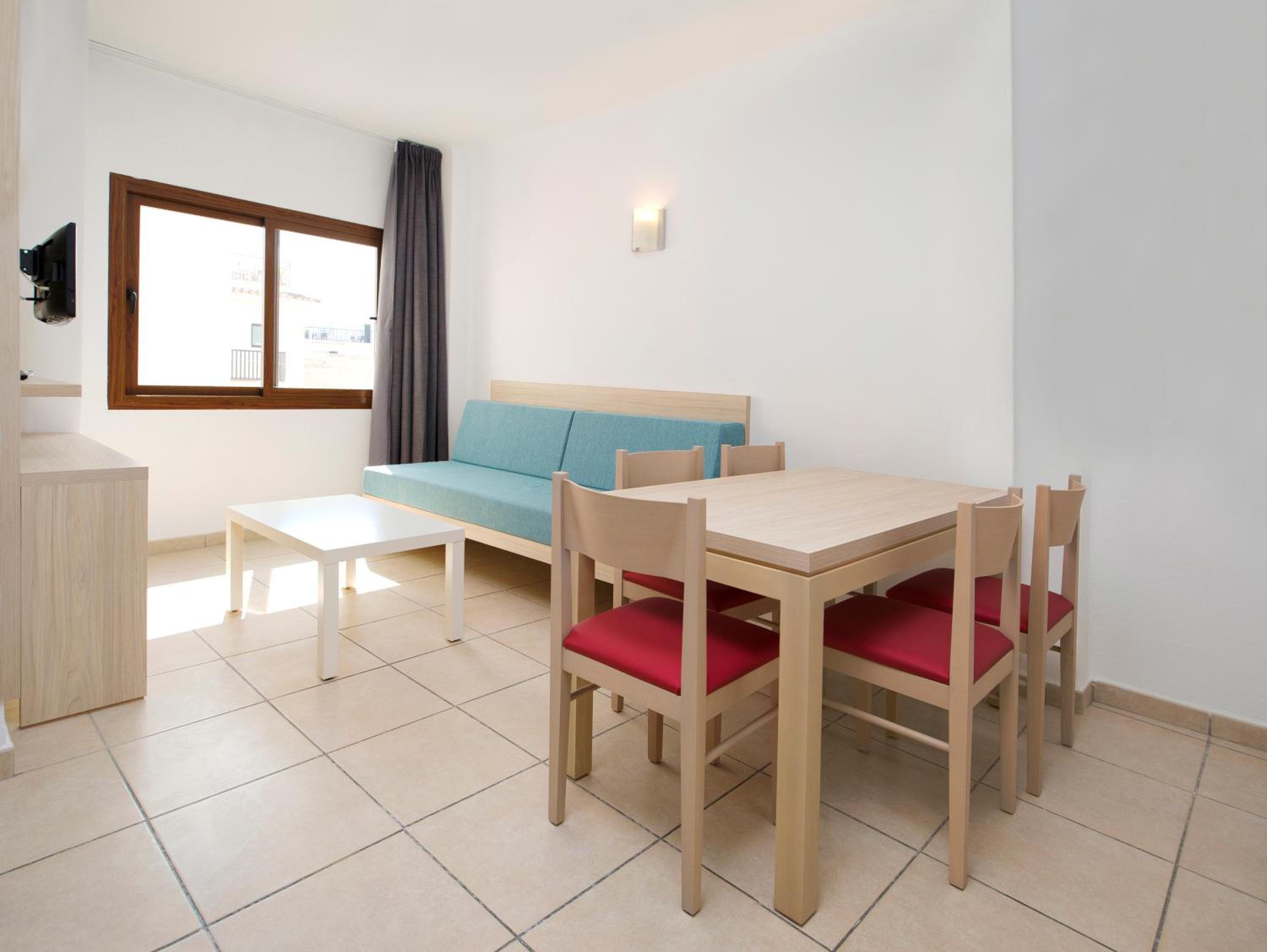 Two-Bedroom Apartment - Photo 24