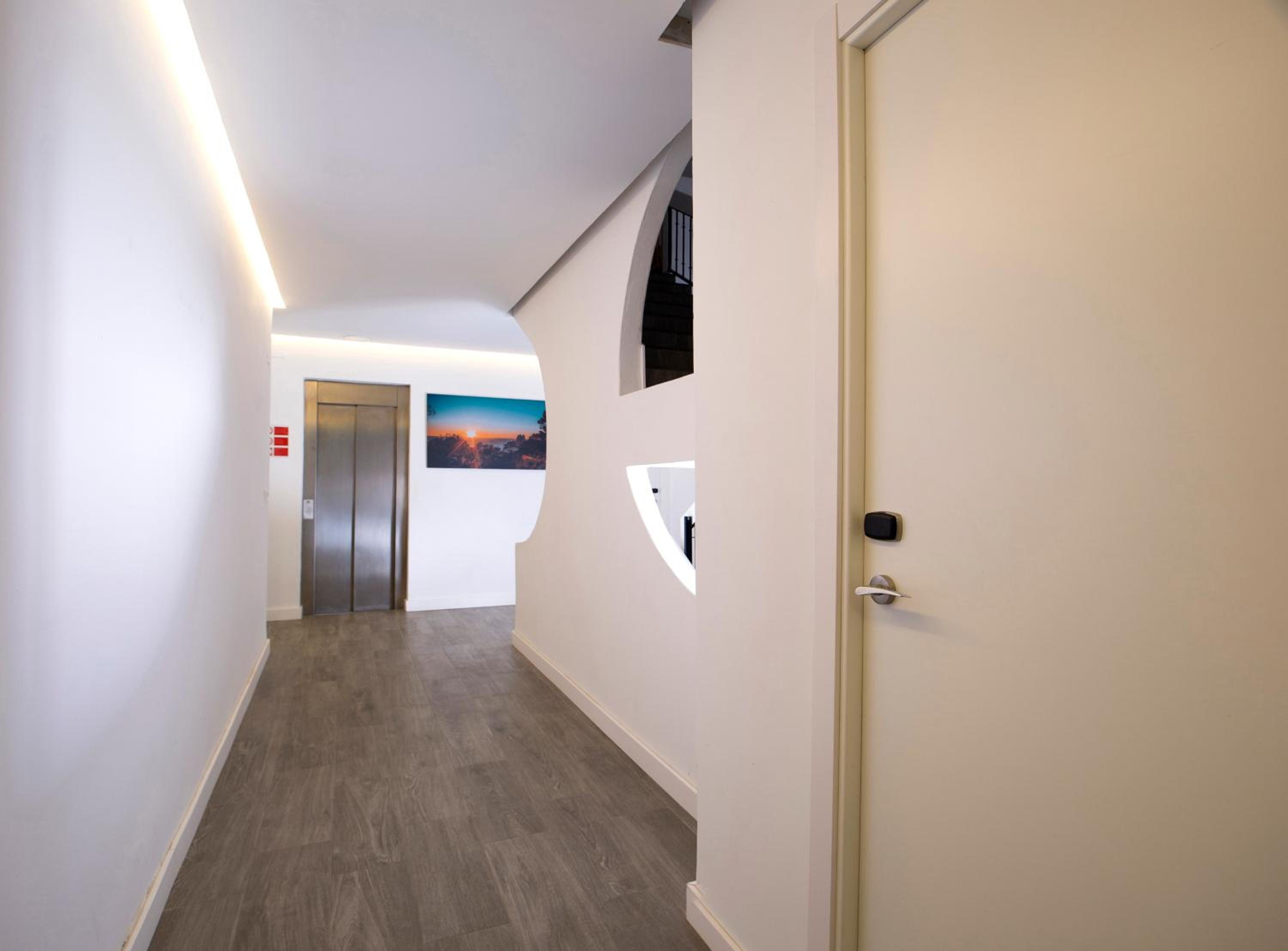 One-Bedroom Apartment - Photo 23