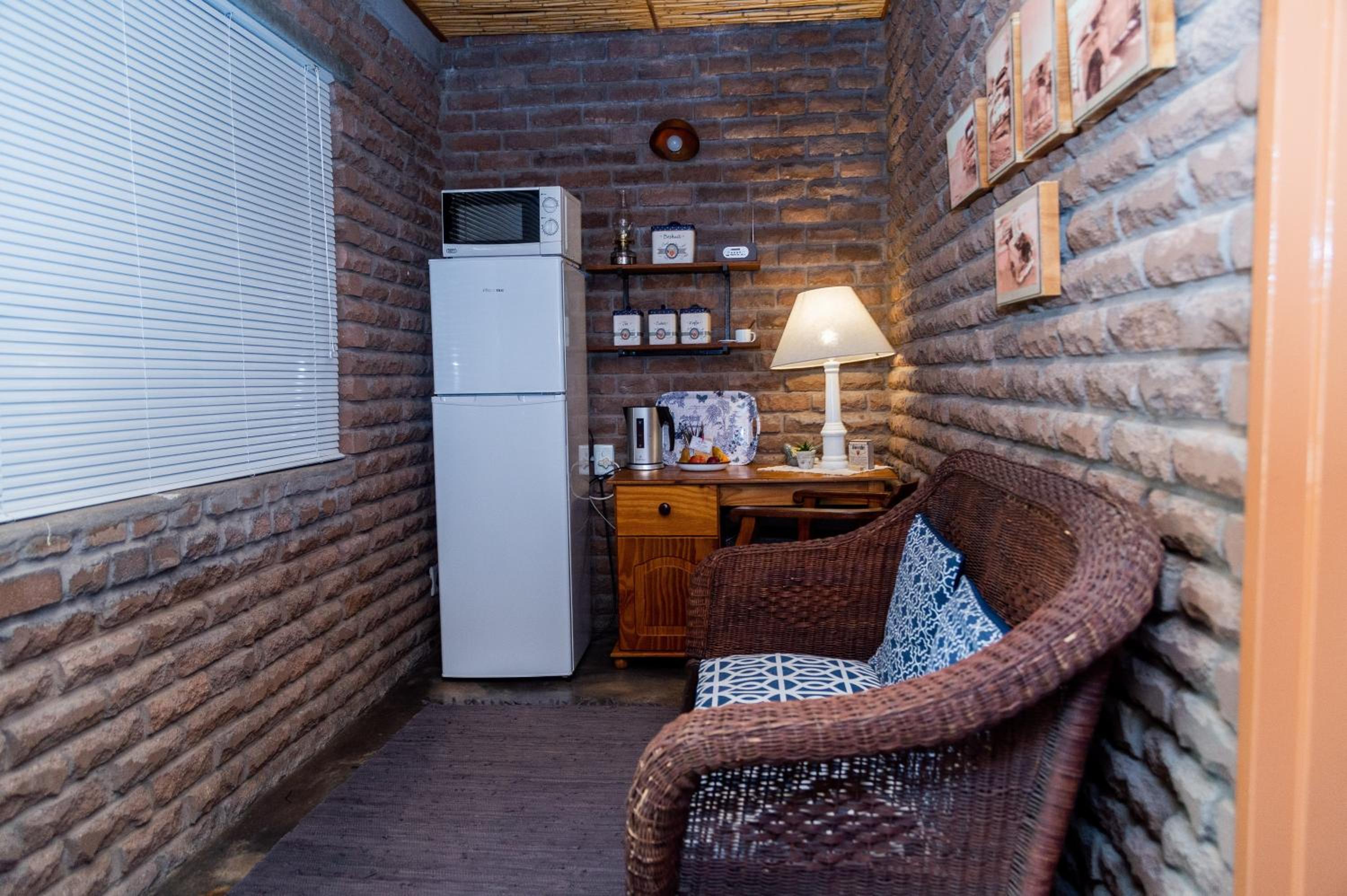 Family Room with Private Bathroom - Photo 10