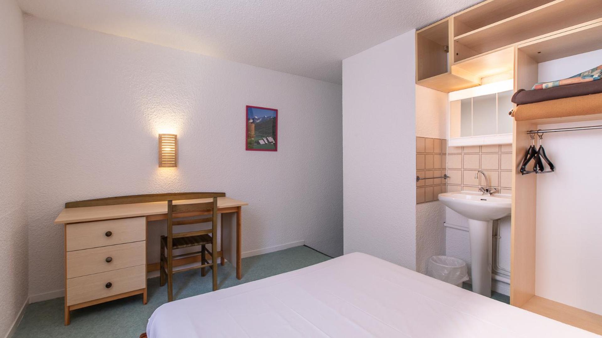 Three-Bedroom Apartment (8 Adults) photo 1