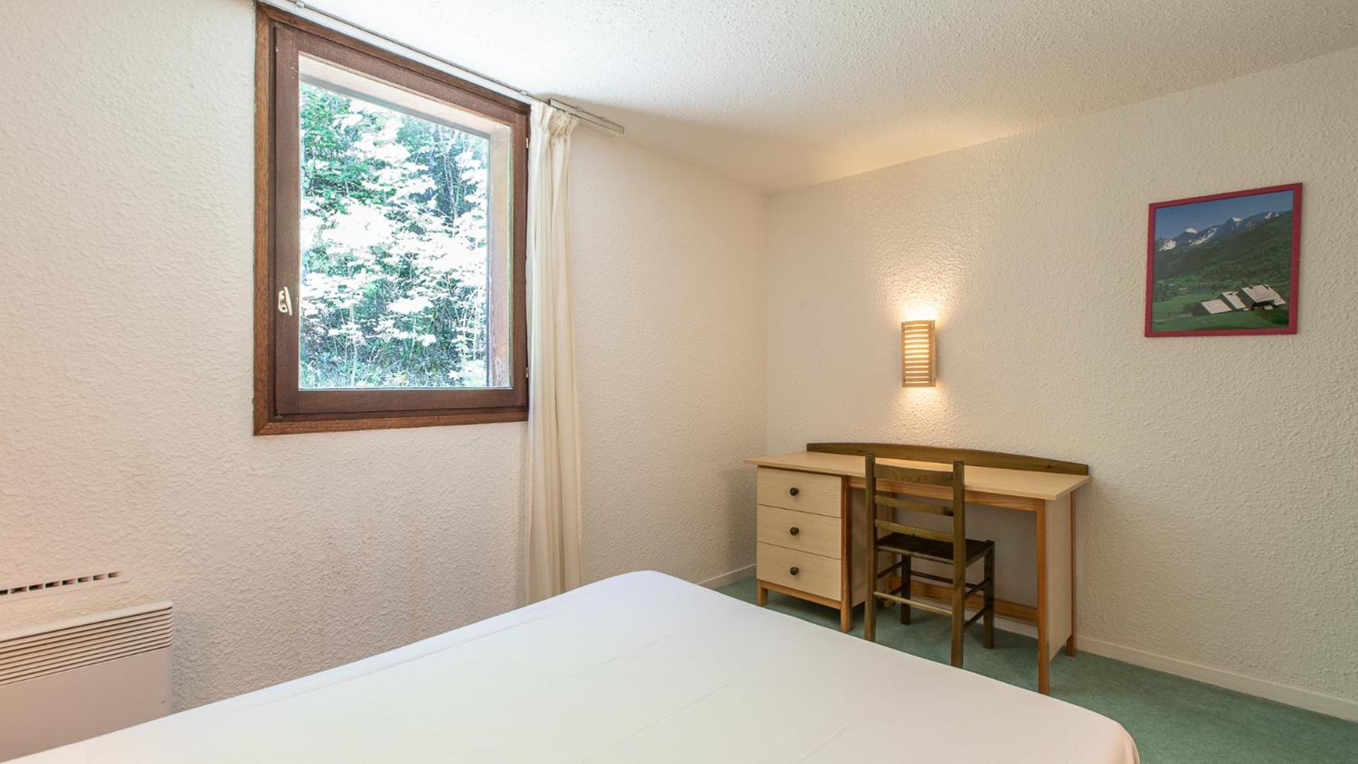 Three-Bedroom Apartment photo 1