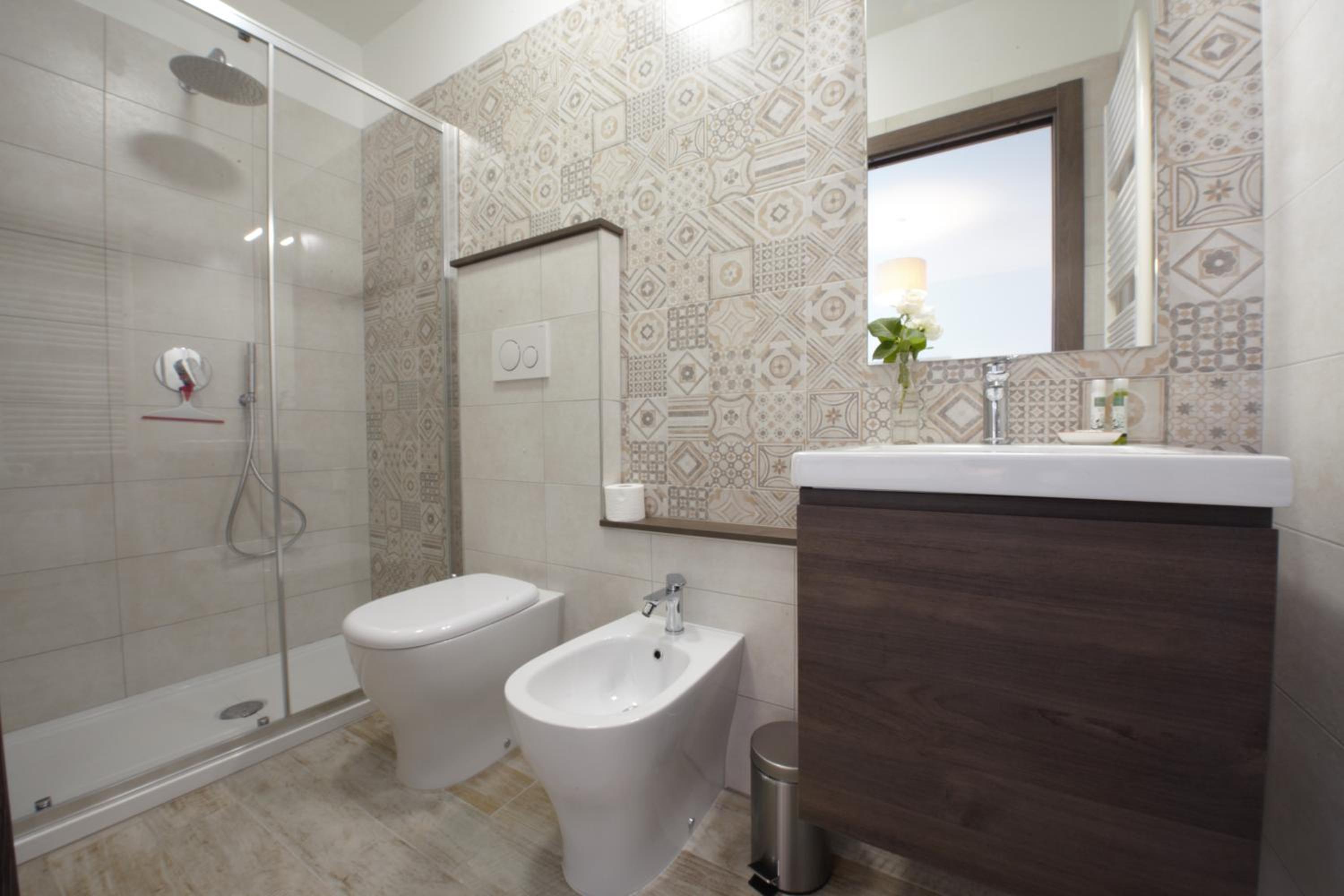 Family Room with Private Bathroom photo 2