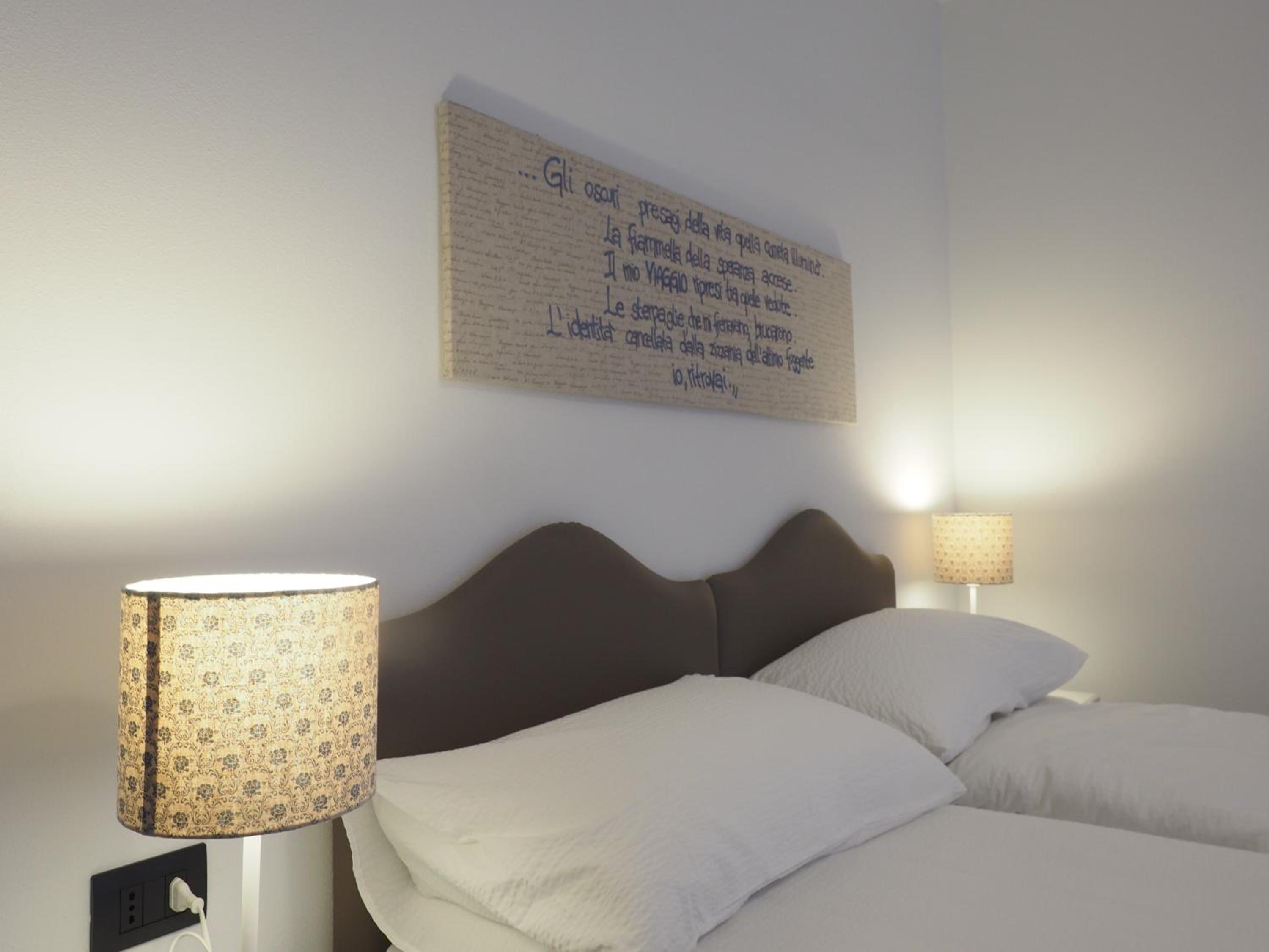 Double or Twin Room with Private Bathroom photo 3