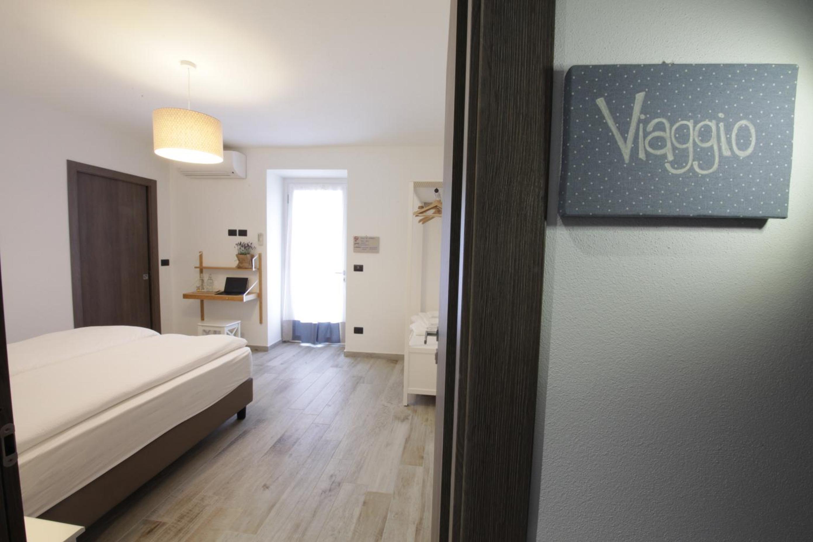 Double or Twin Room with Private Bathroom photo 2