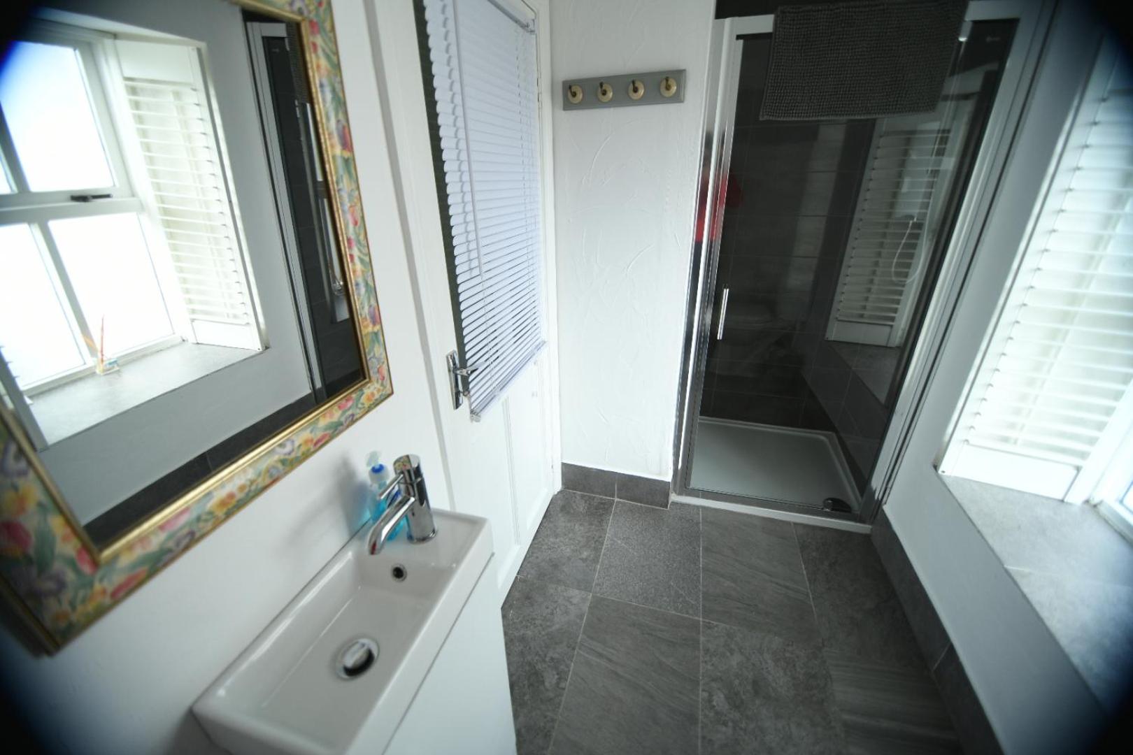 Double Room with Private Bathroom photo 2