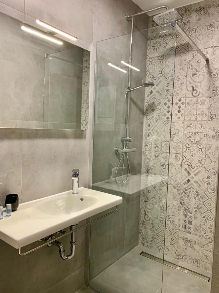 Deluxe Apartment photo 2