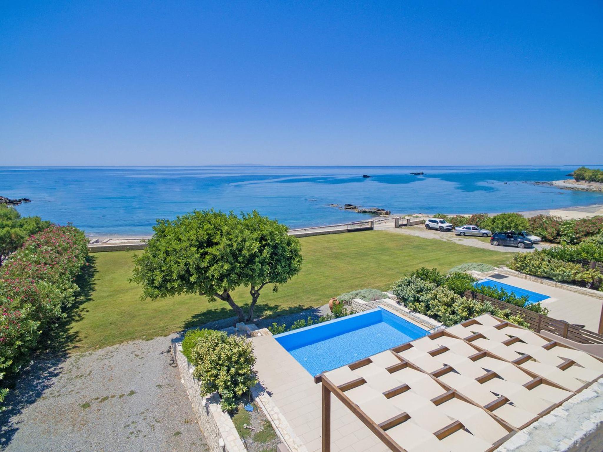 Mary Beach Villa 1 photo 2