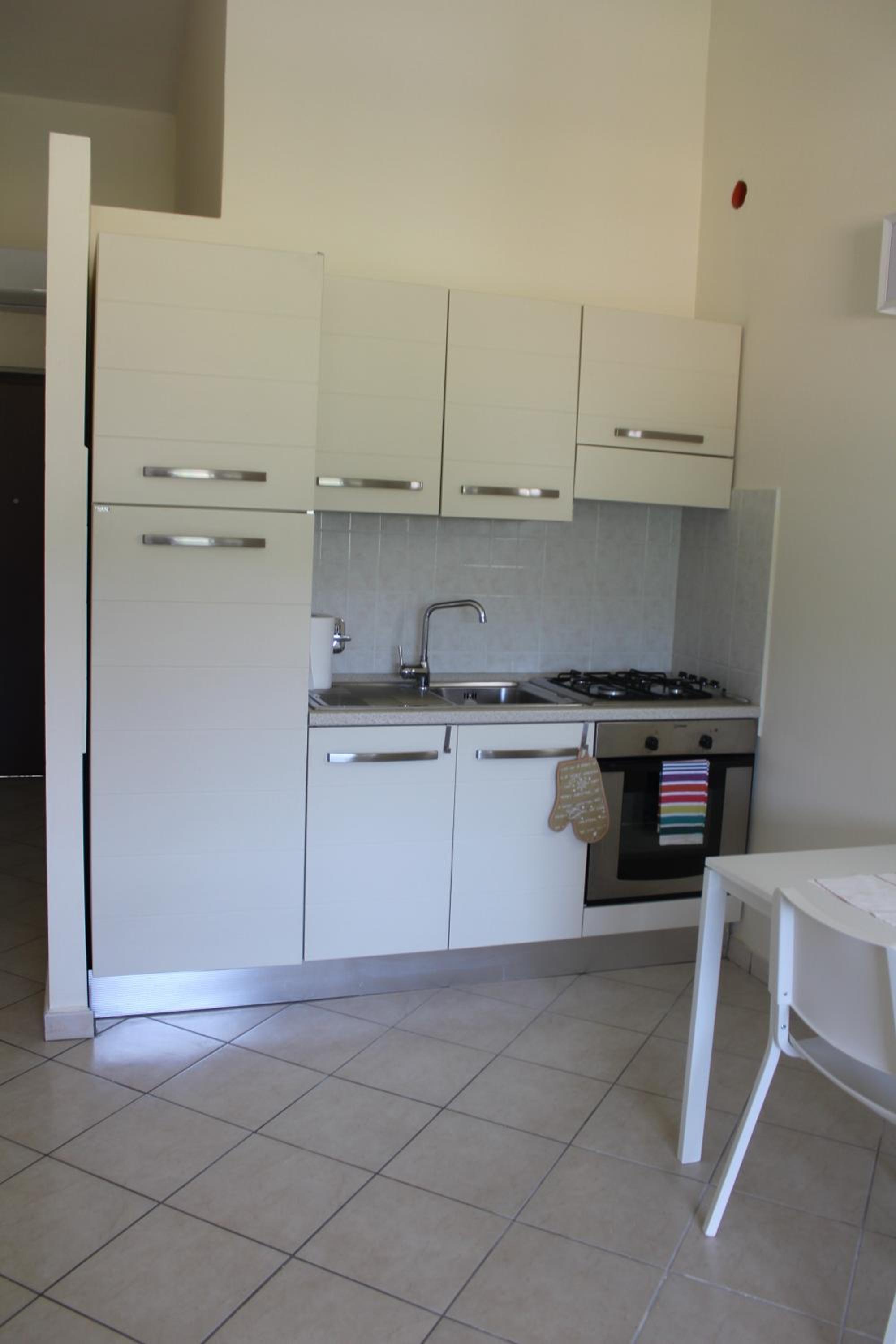 One-Bedroom Apartment - Photo 6