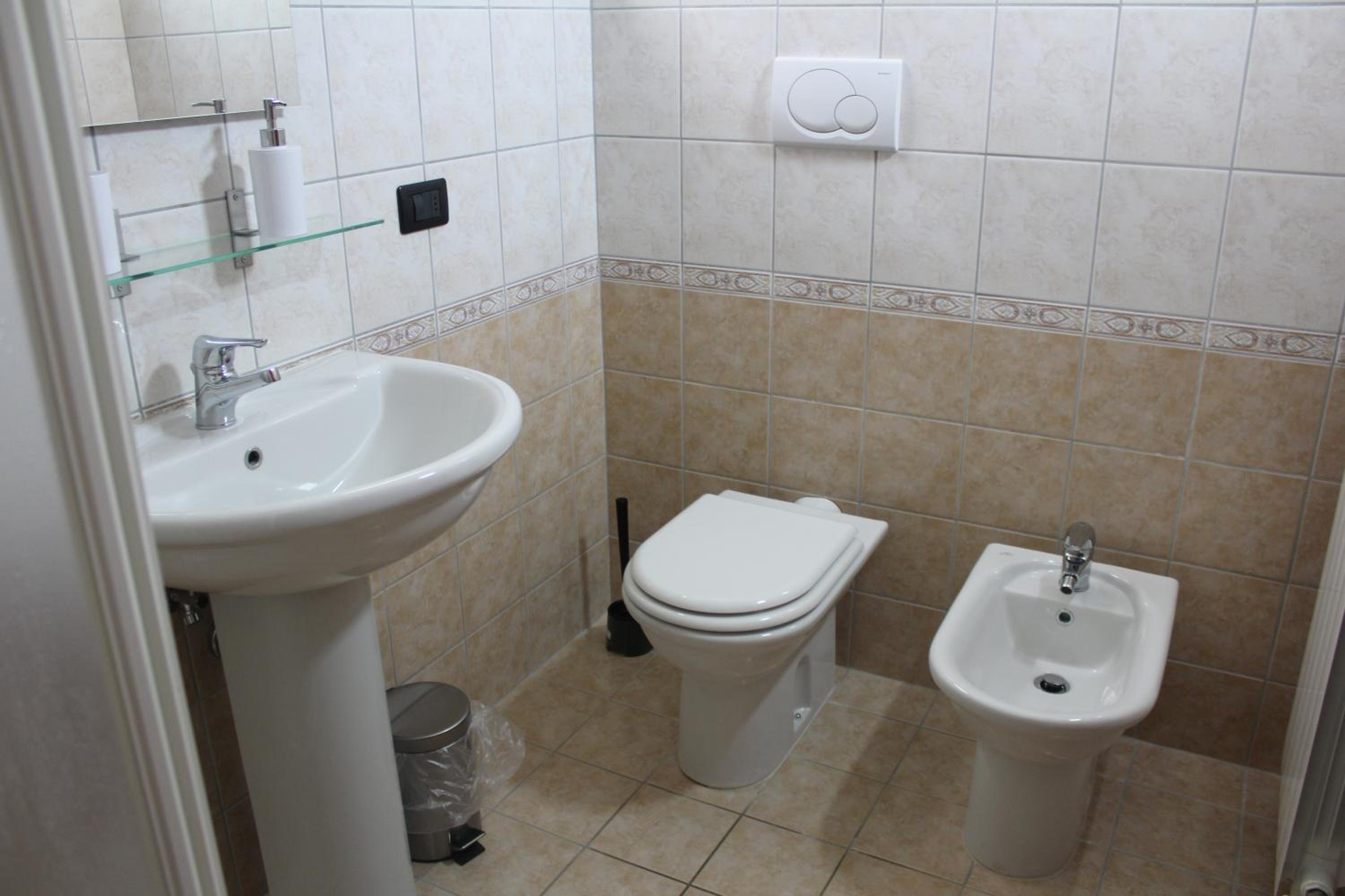 One-Bedroom Apartment - Photo 45