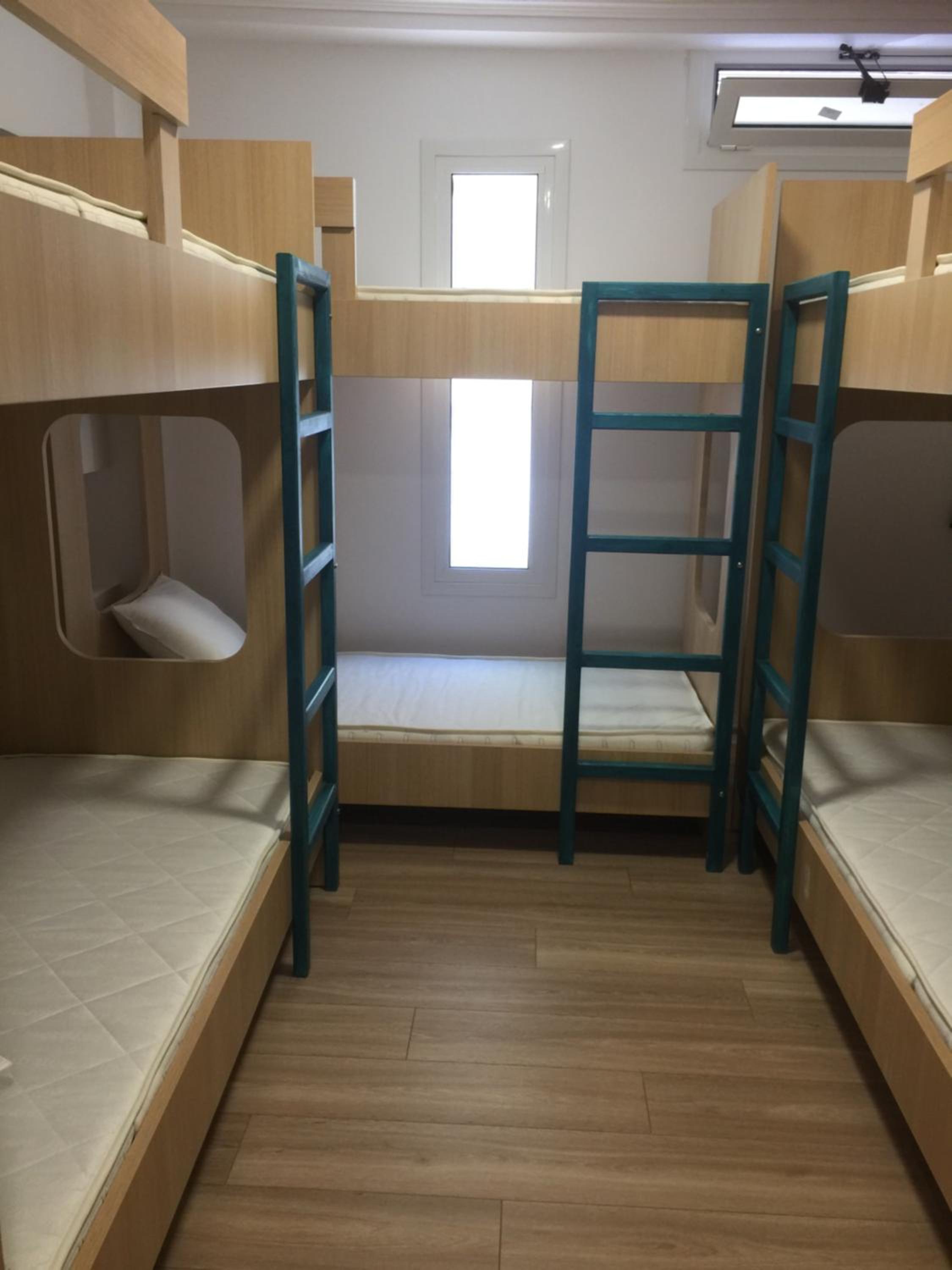 Bed In 8-Bed Mixed Dormitory Room photo 3