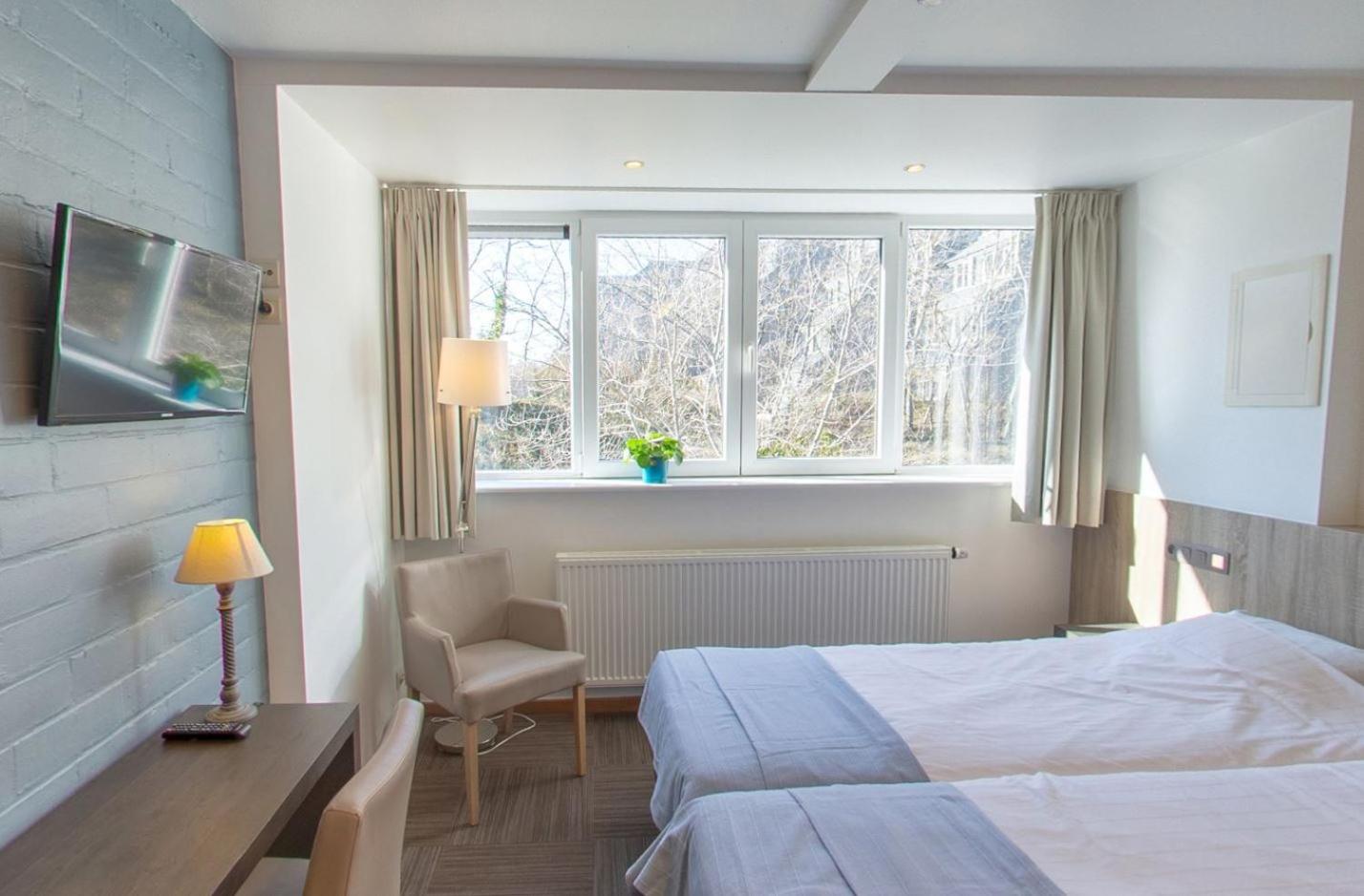 Double or Twin Room photo 2