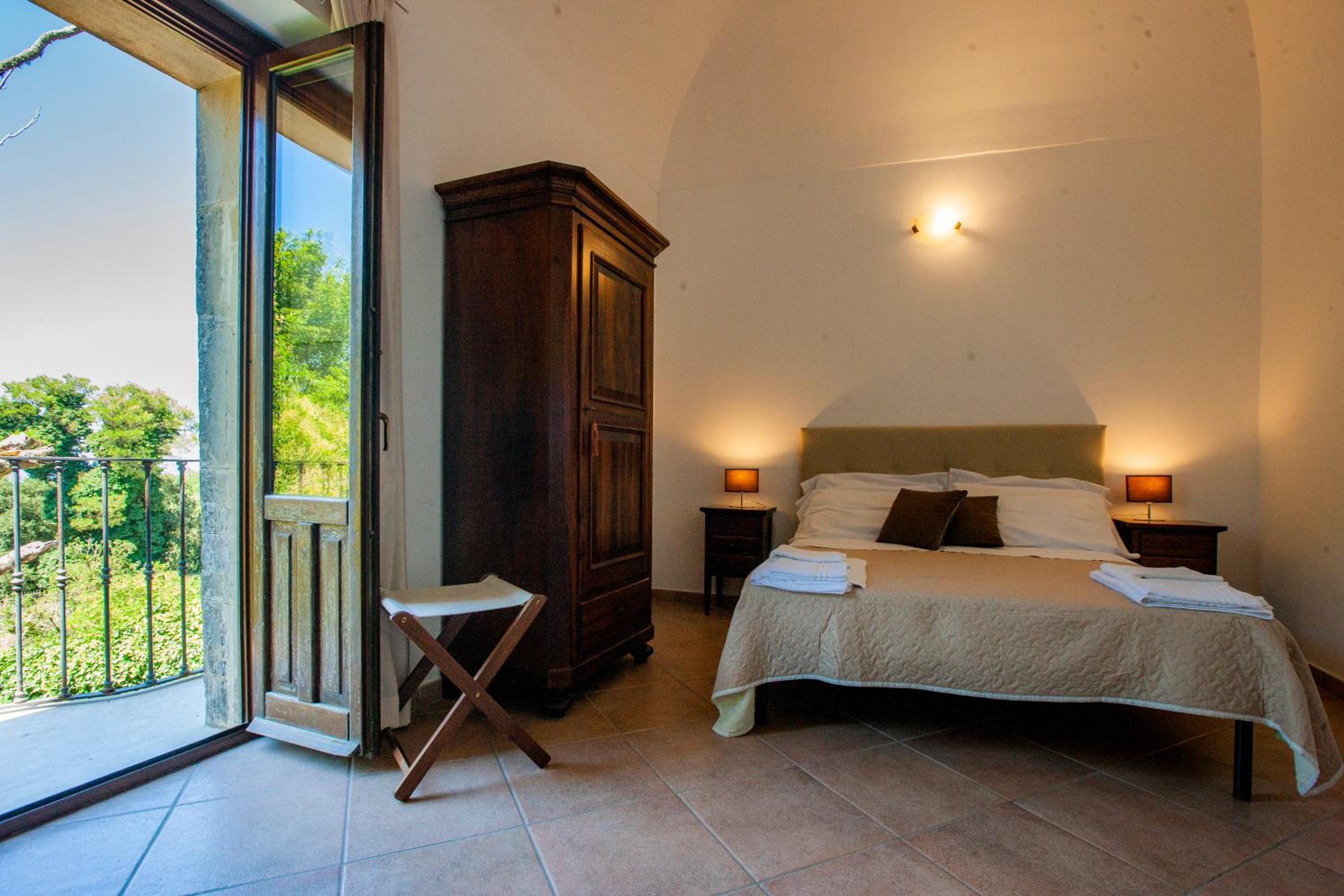 Superior Double Room - Photo 3