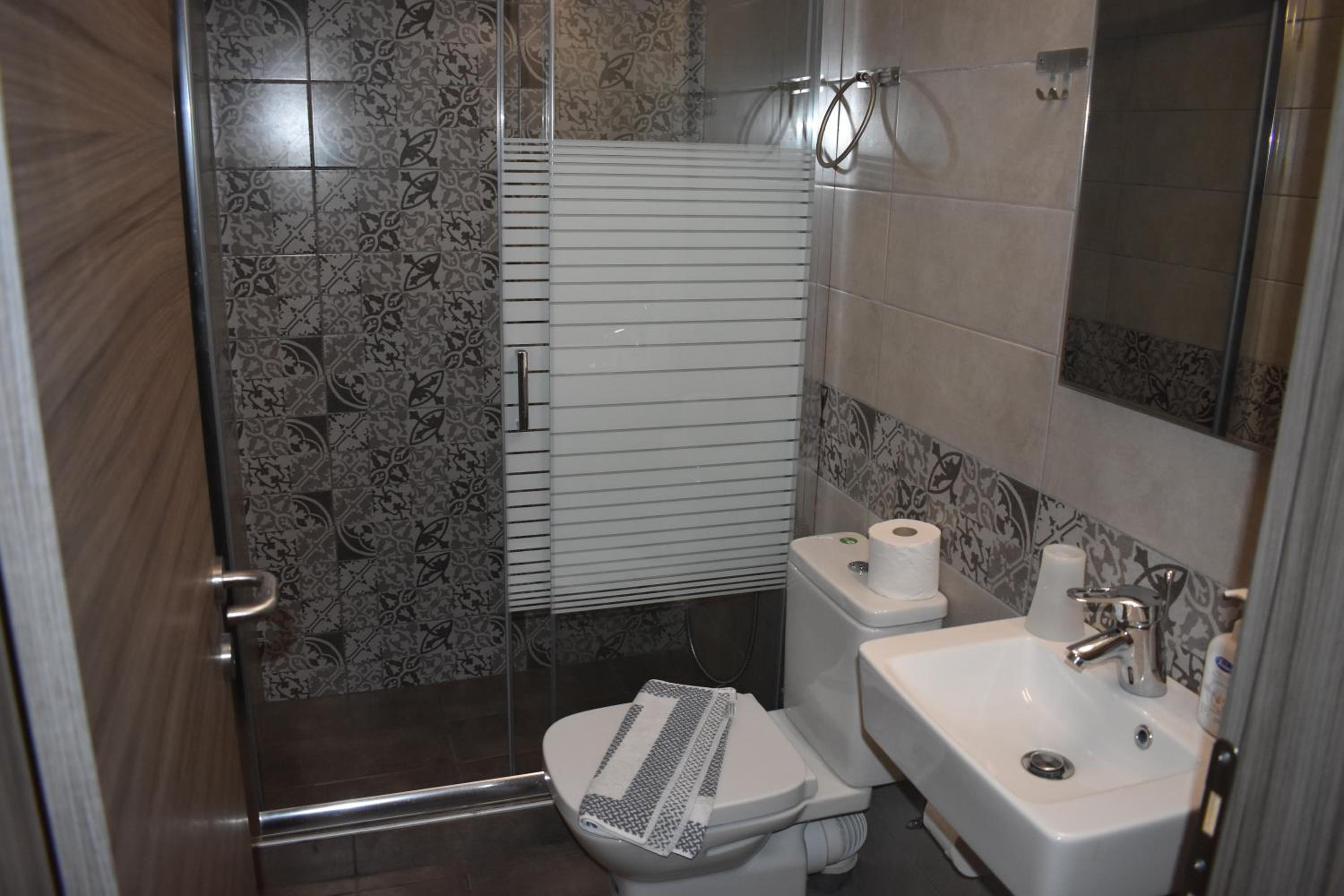 Classic Double Room - Photo 15