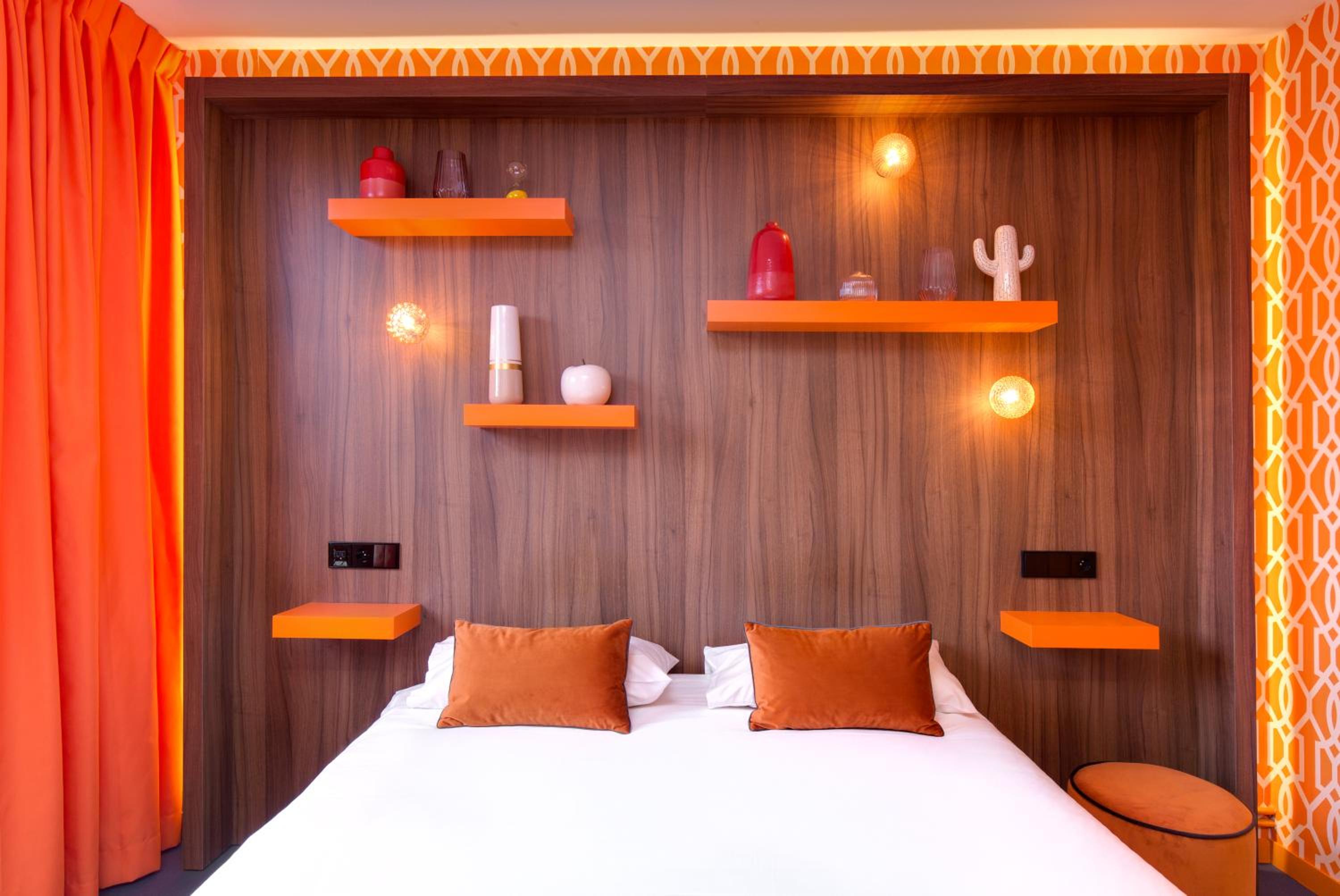 Deluxe Room - Photo 5