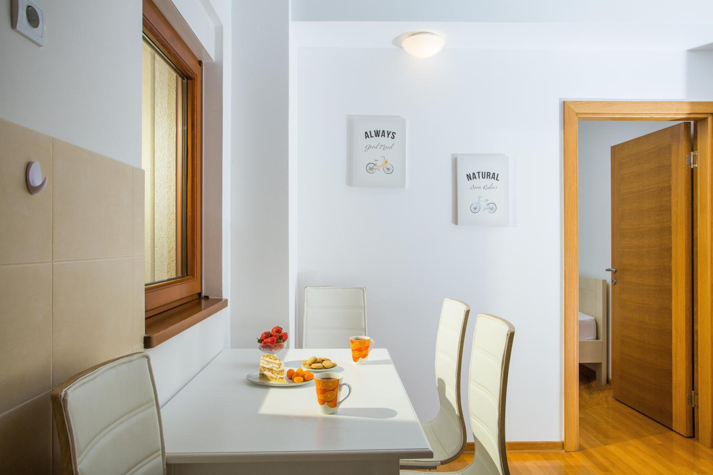Apartment photo 3
