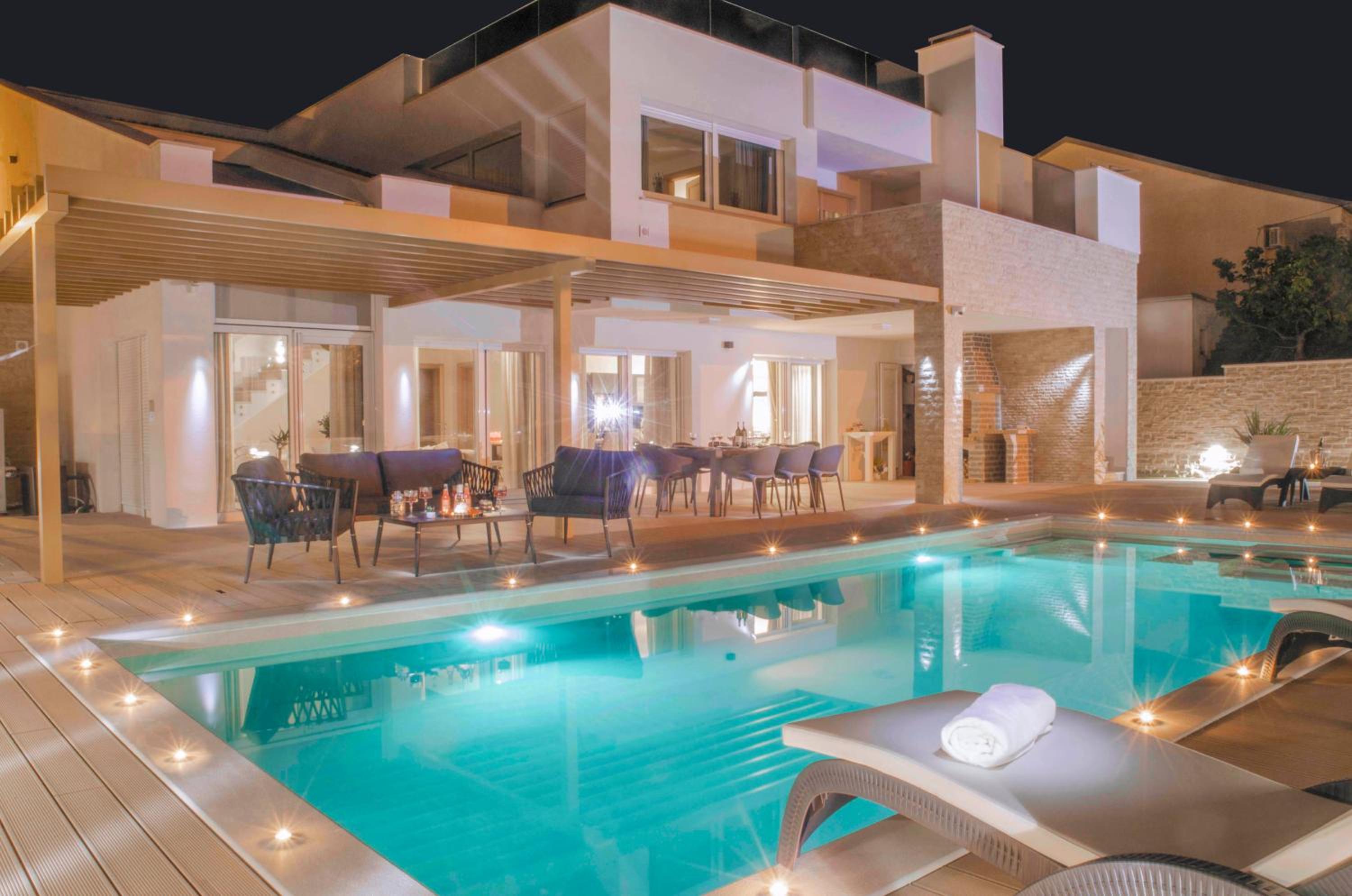 Deluxe Villa photo 2