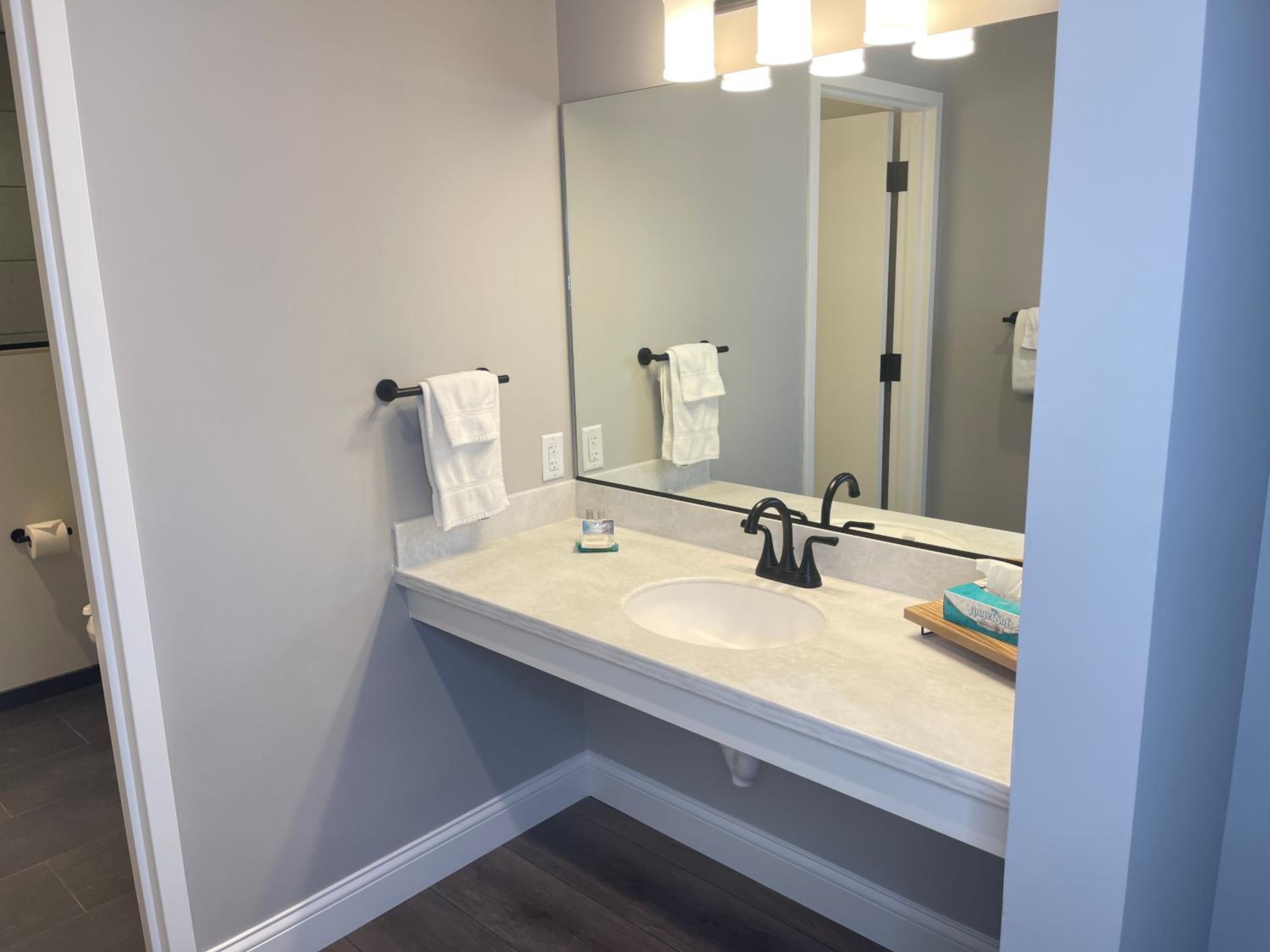 Superior King Room photo 2