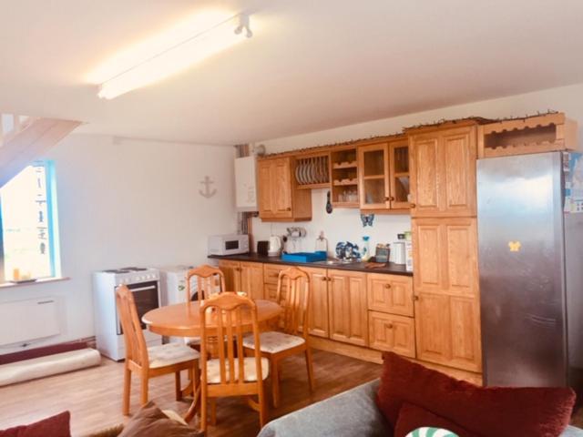 Apartment with Sea View - Photo 8