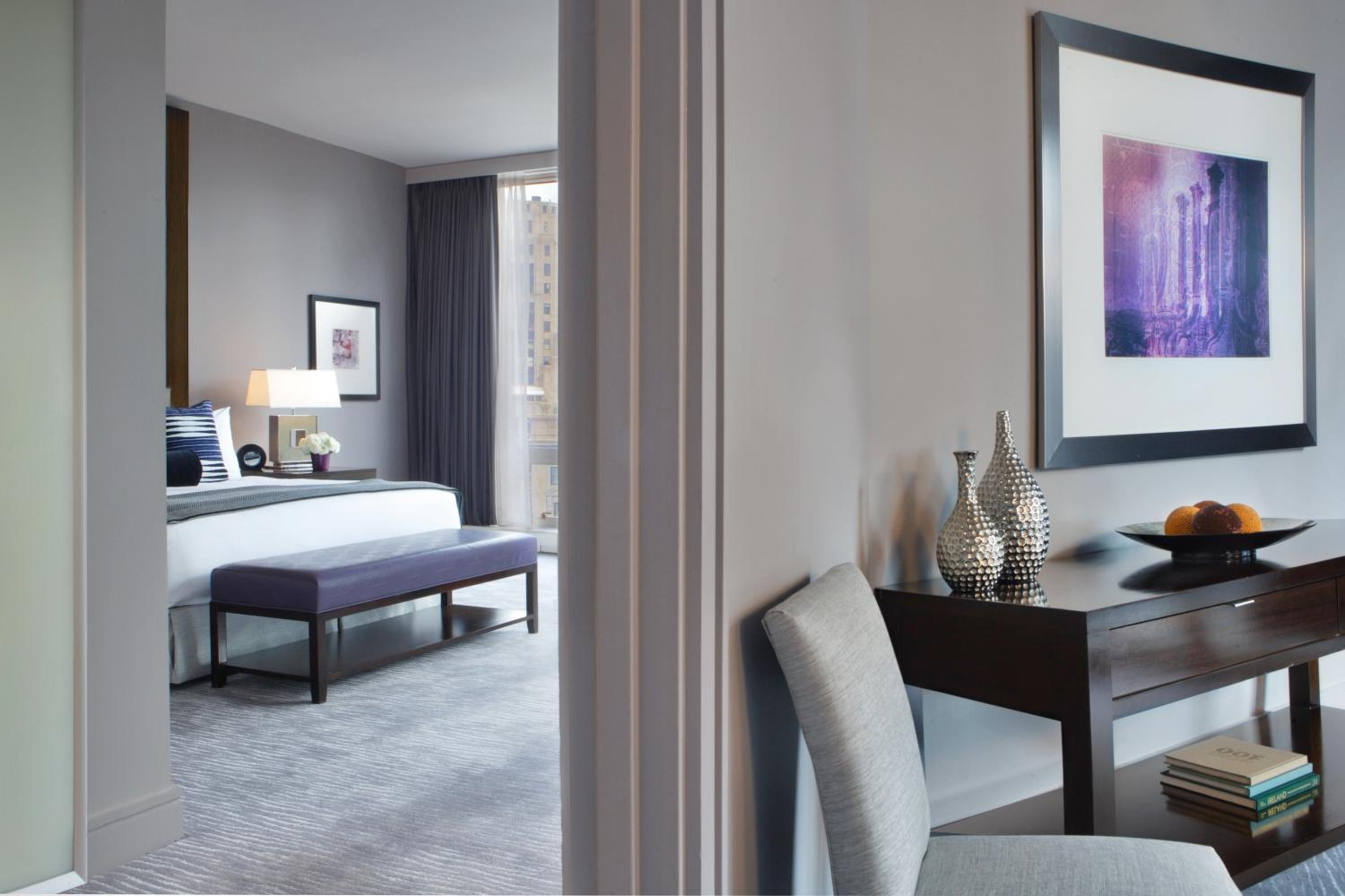 Deluxe King Suite with River View 
