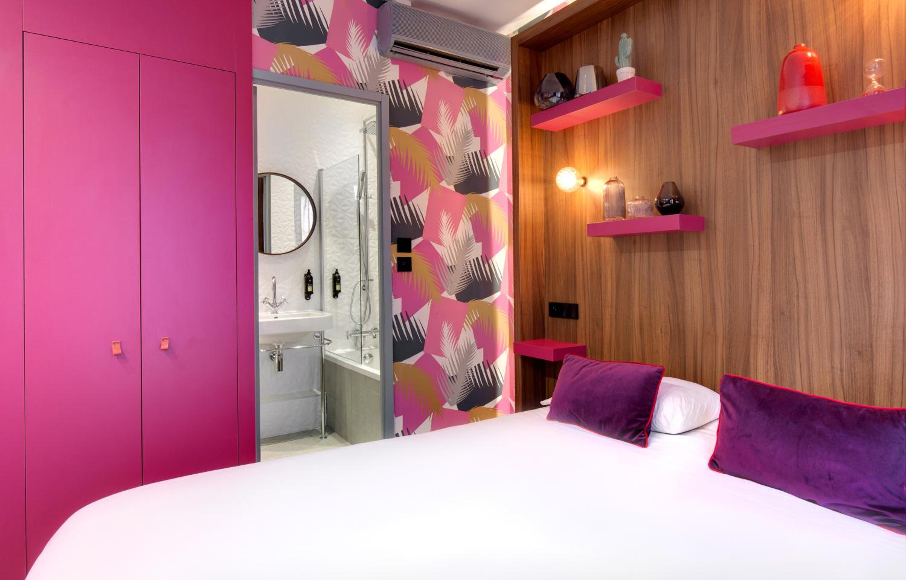 Deluxe Room - Photo 34