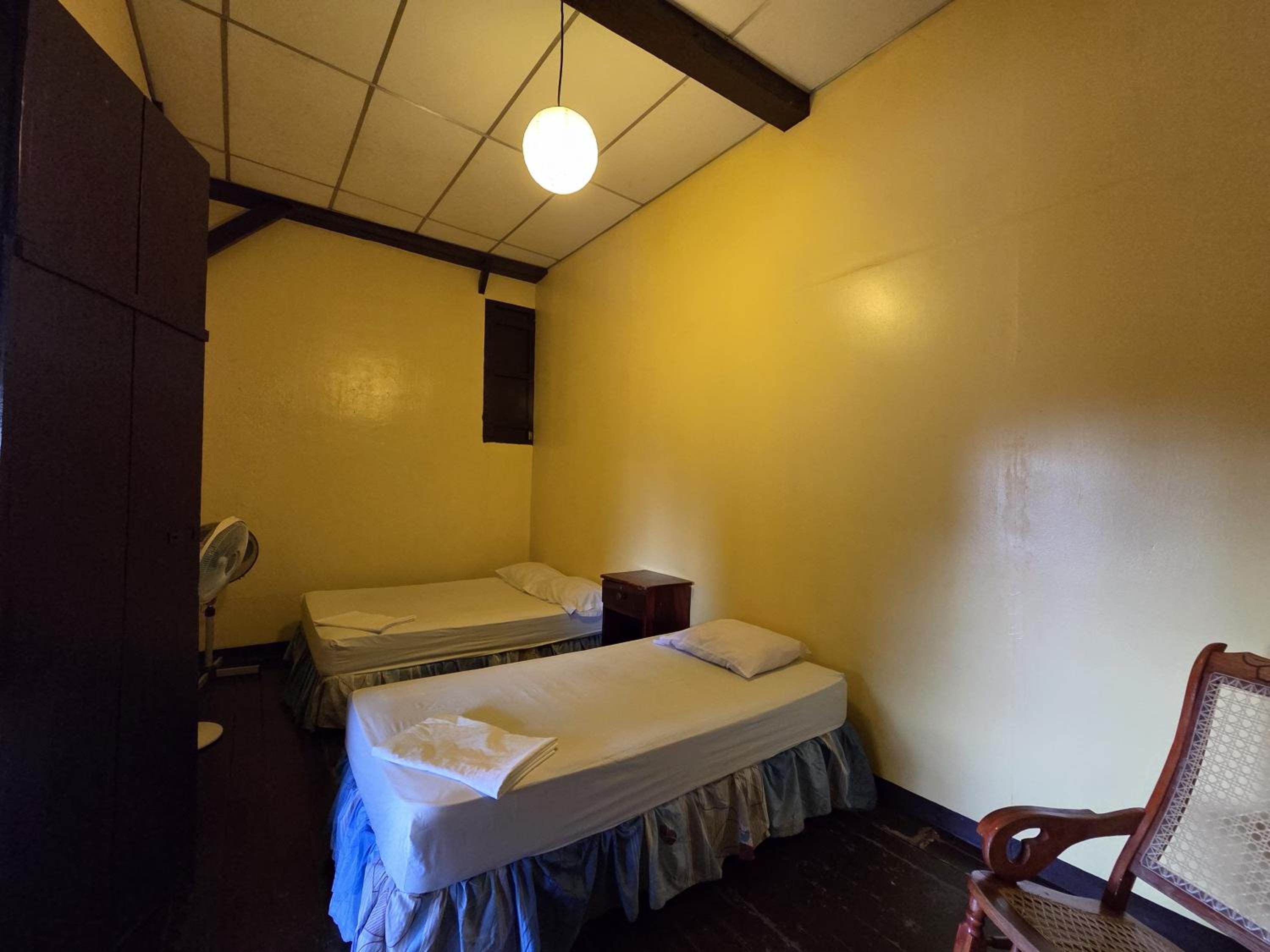 Economy Triple Room with Shared Bathroom