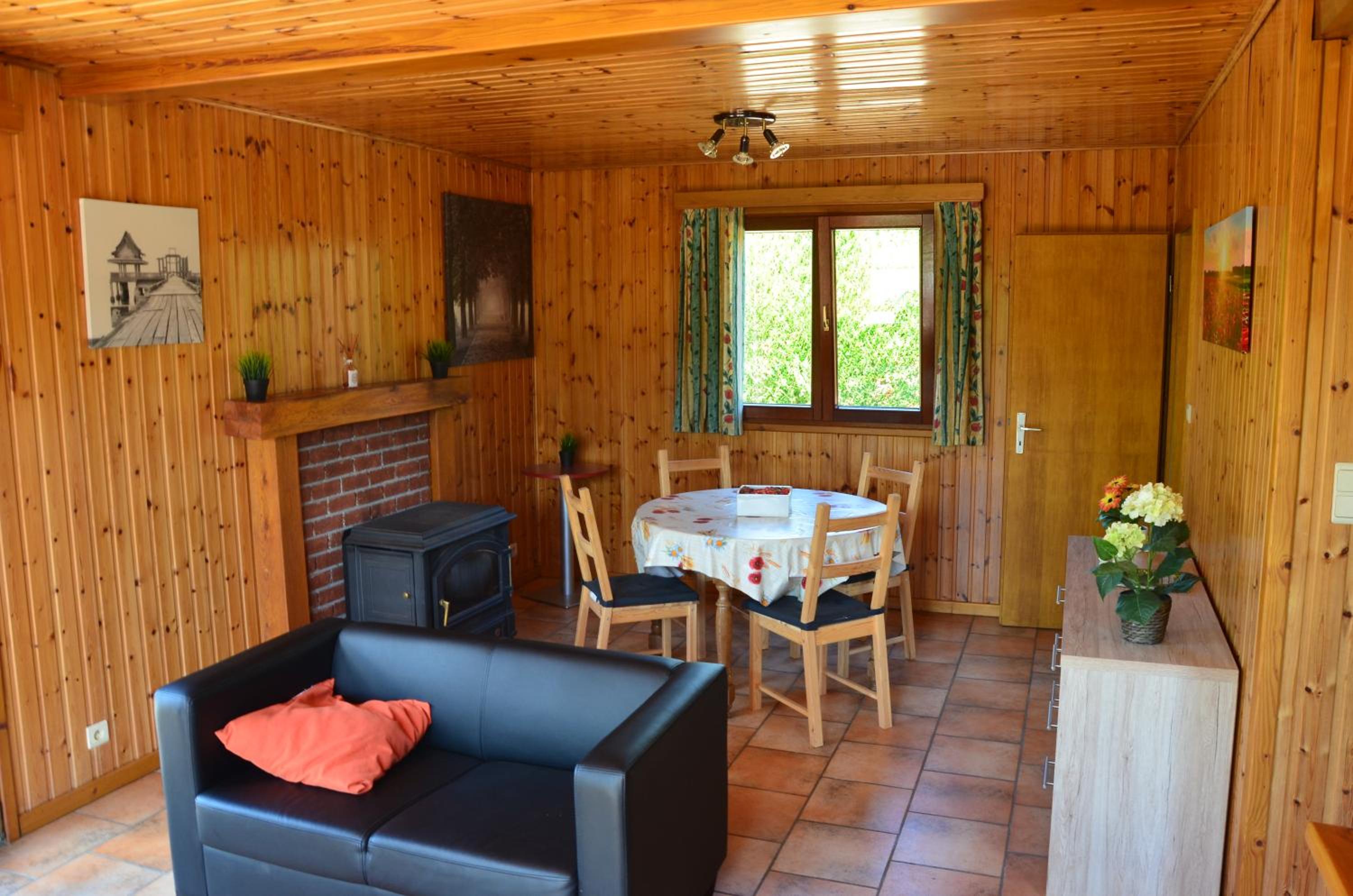 Two-Bedroom House photo 3