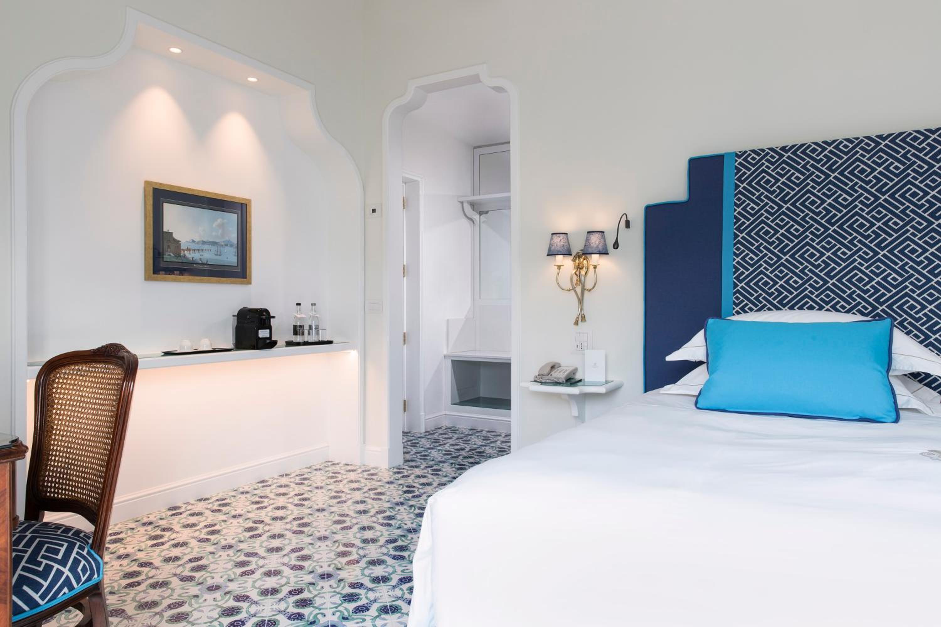 Classic Triple Room - Photo 2