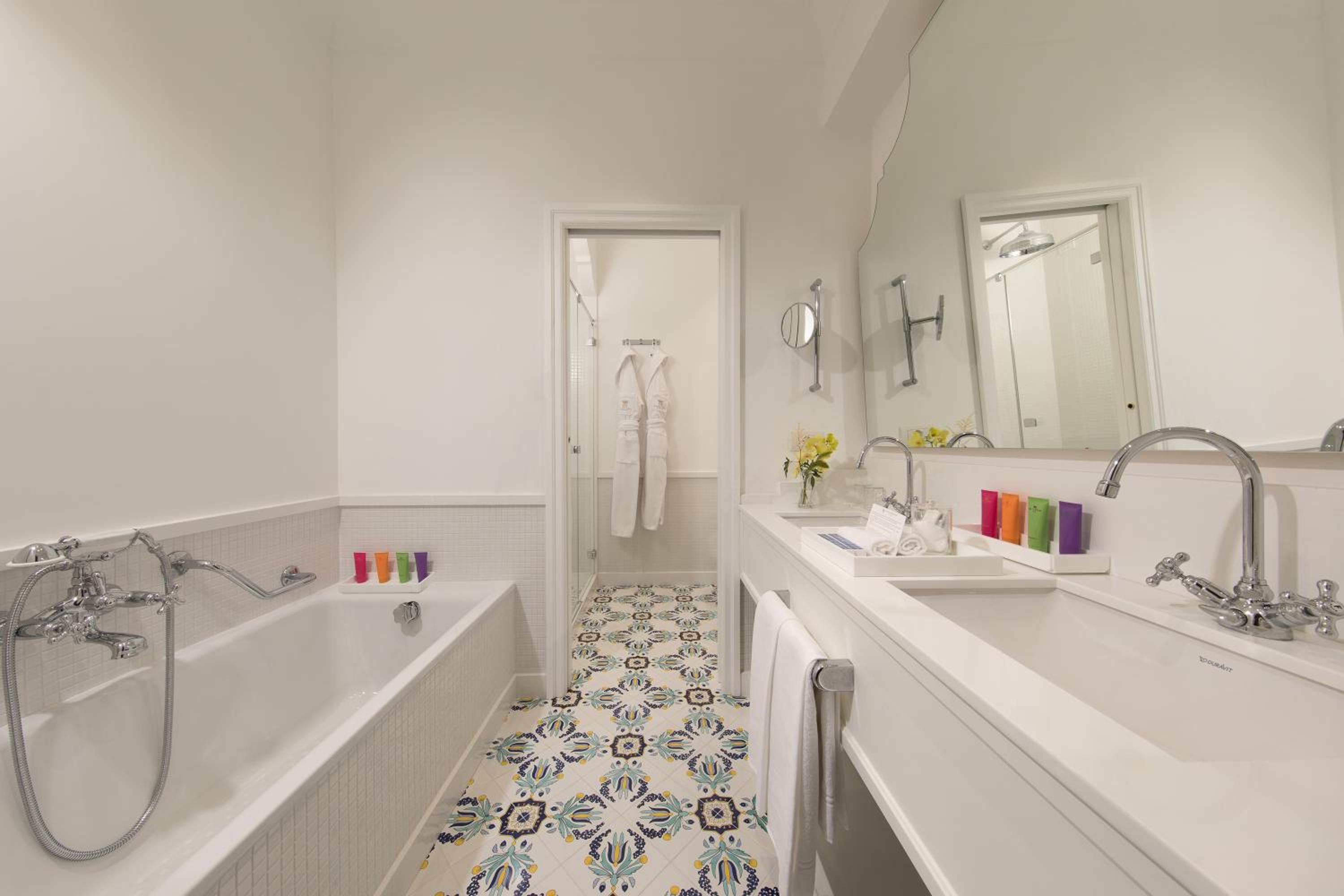 Classic Triple Room - Photo 4