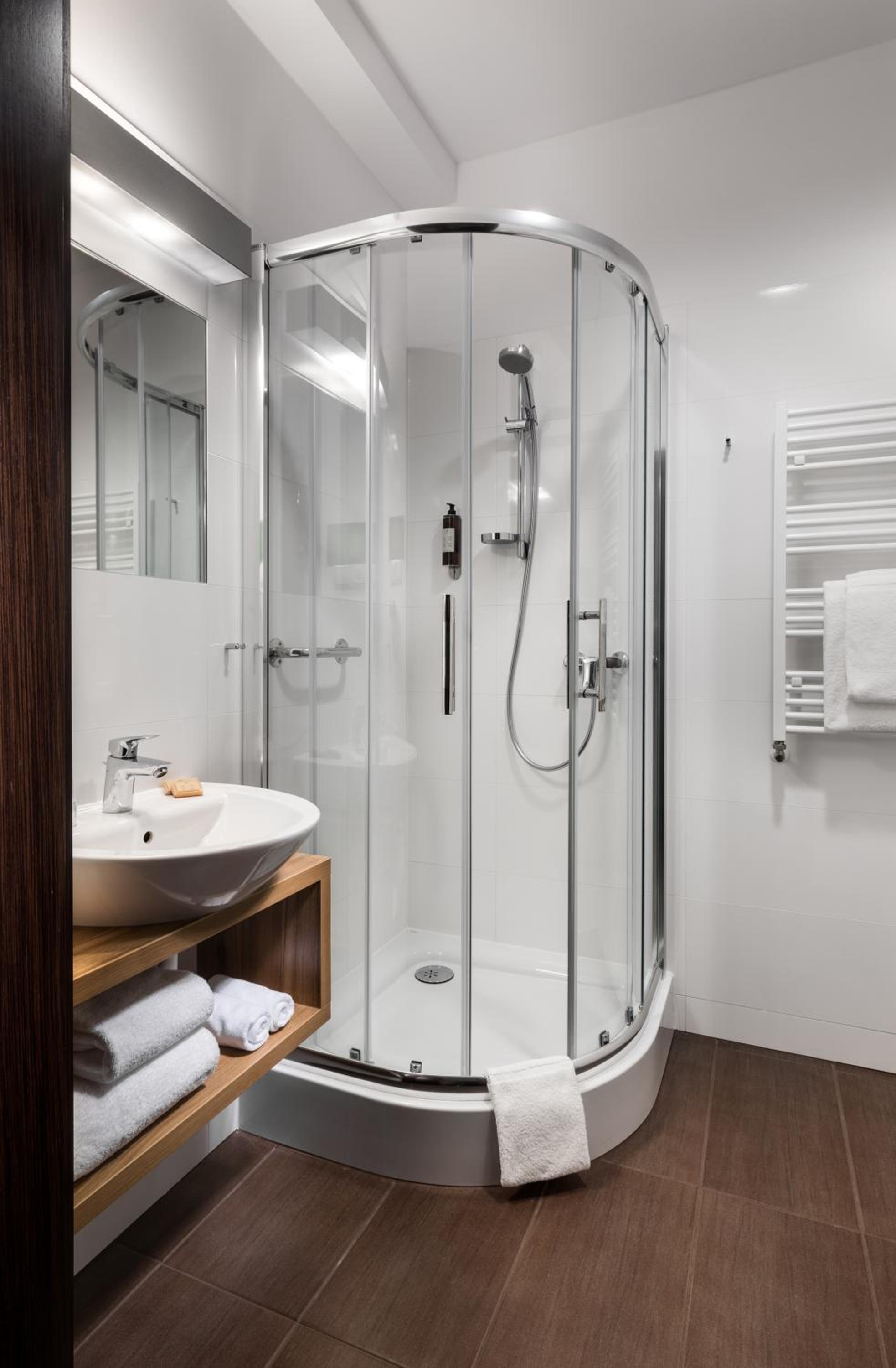 Standard Double Room - Photo 6