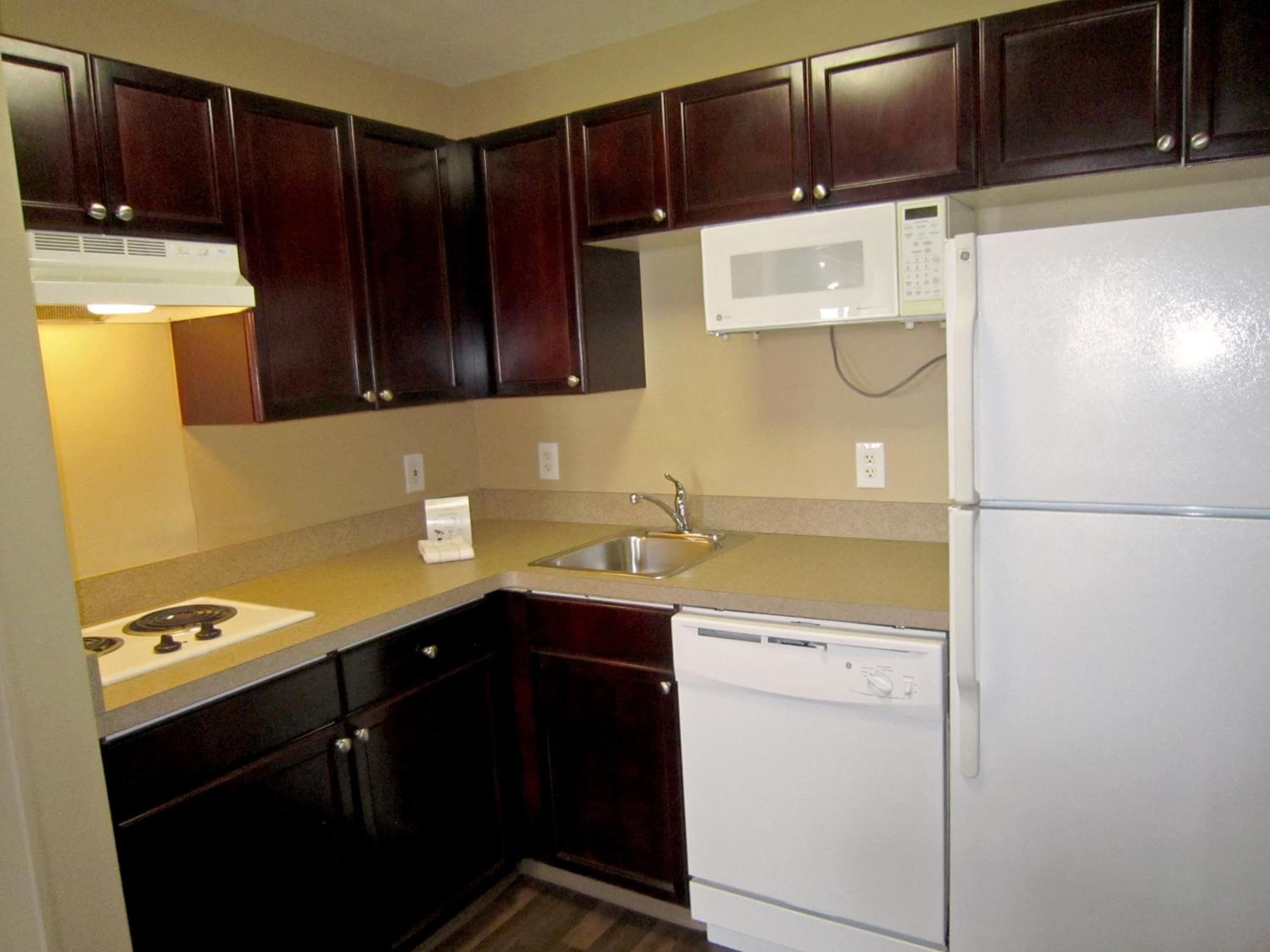 One Bedroom Suite - Non-Smoking - Photo 4