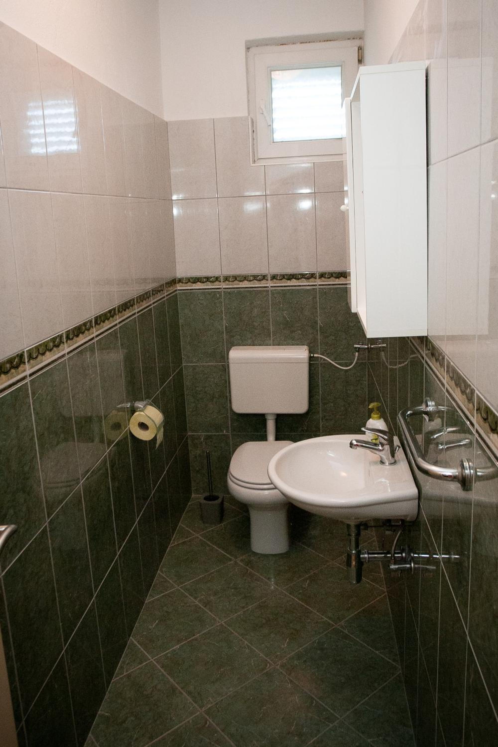 Apartment - Photo 36