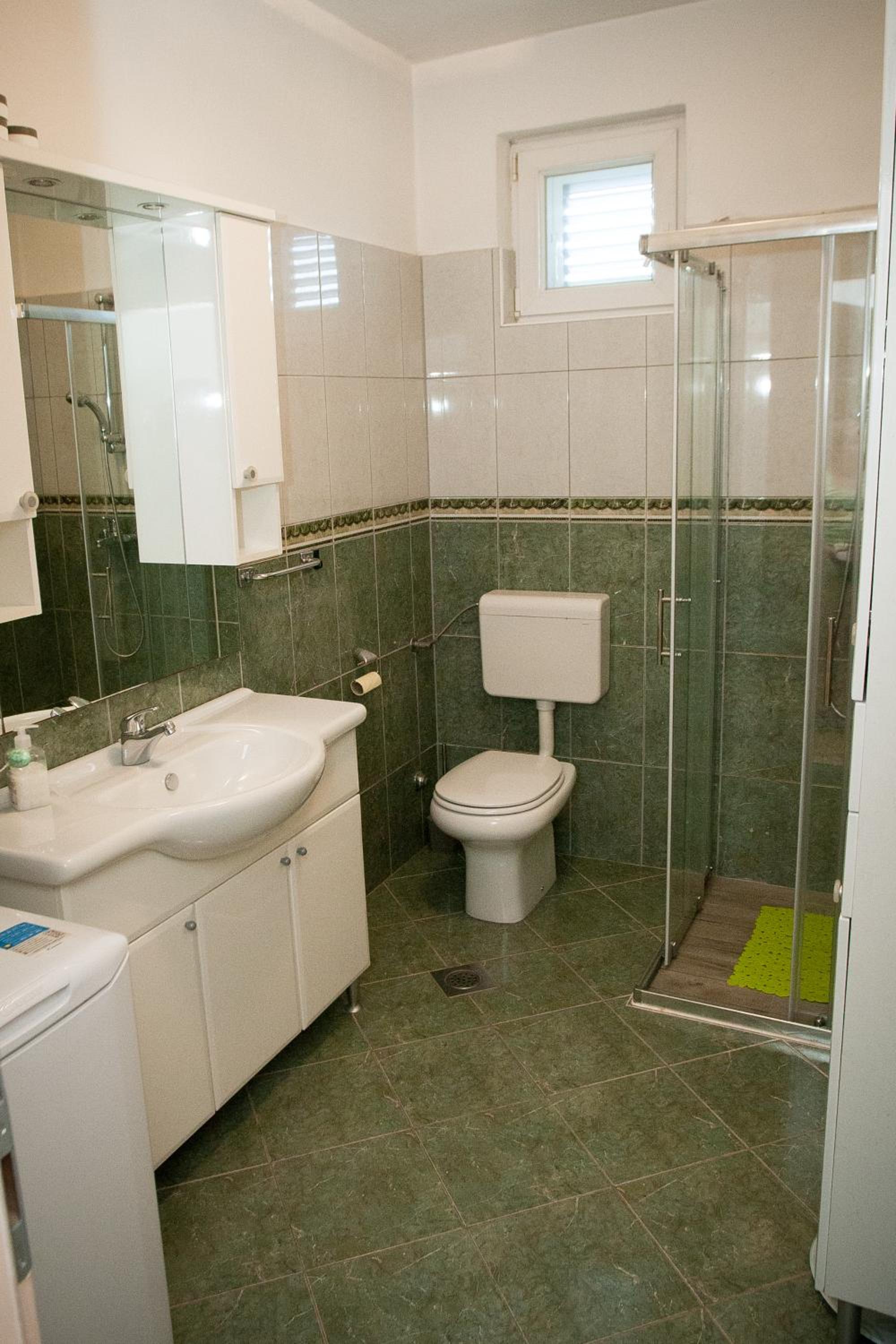 Apartment - Photo 34